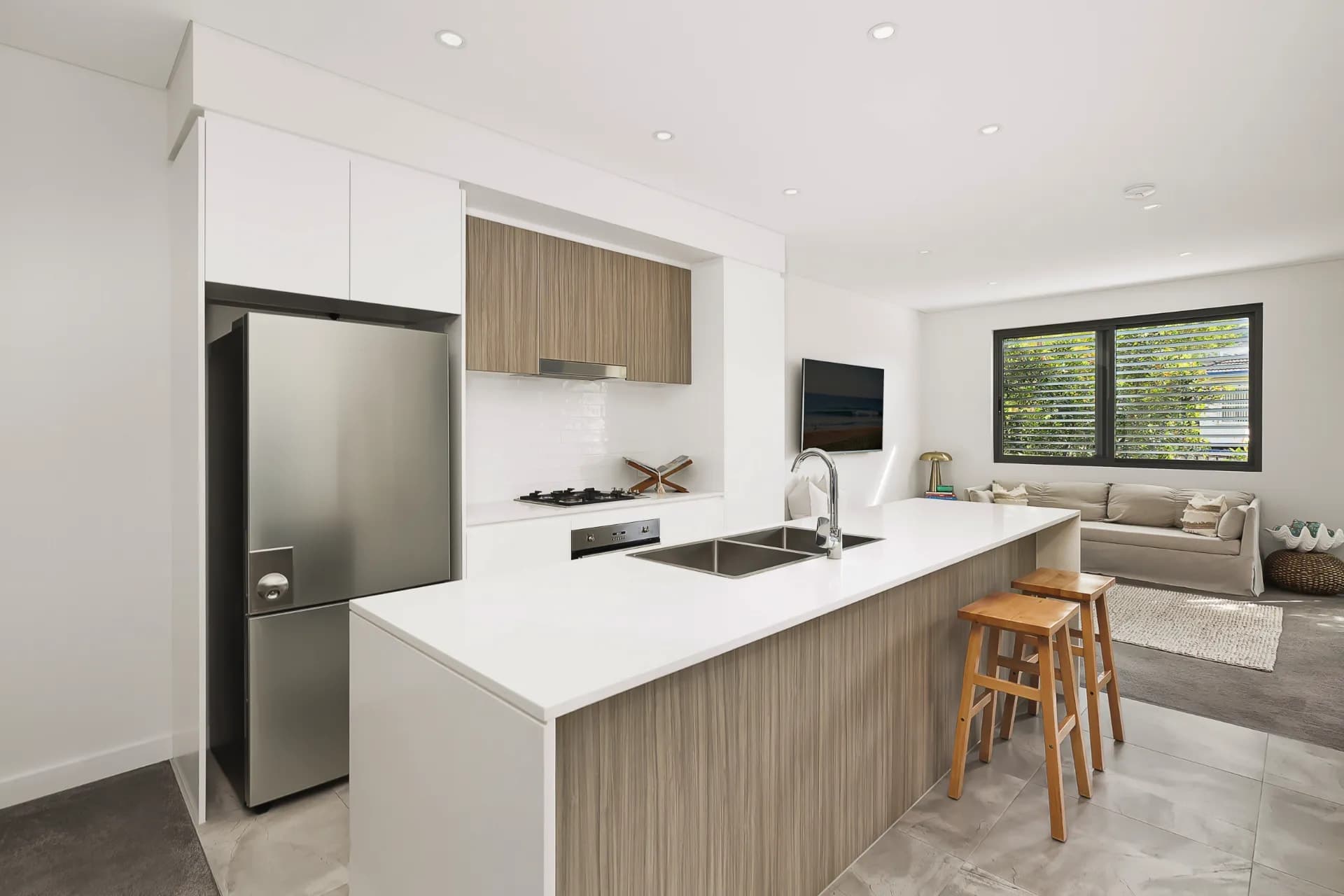 108/180 South Creek Road, Wheeler Heights - Thumbnail 3