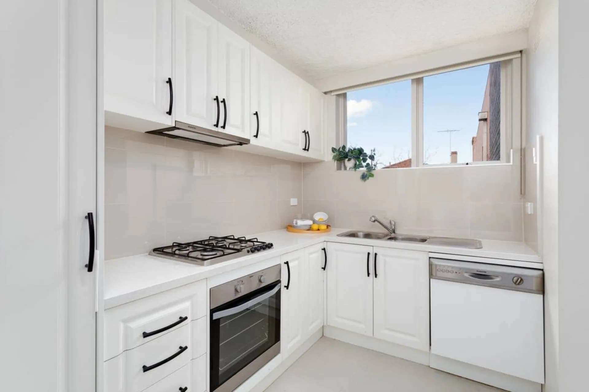 16/41 Chapel Street, St Kilda, VIC, St Kilda - Thumbnail 2