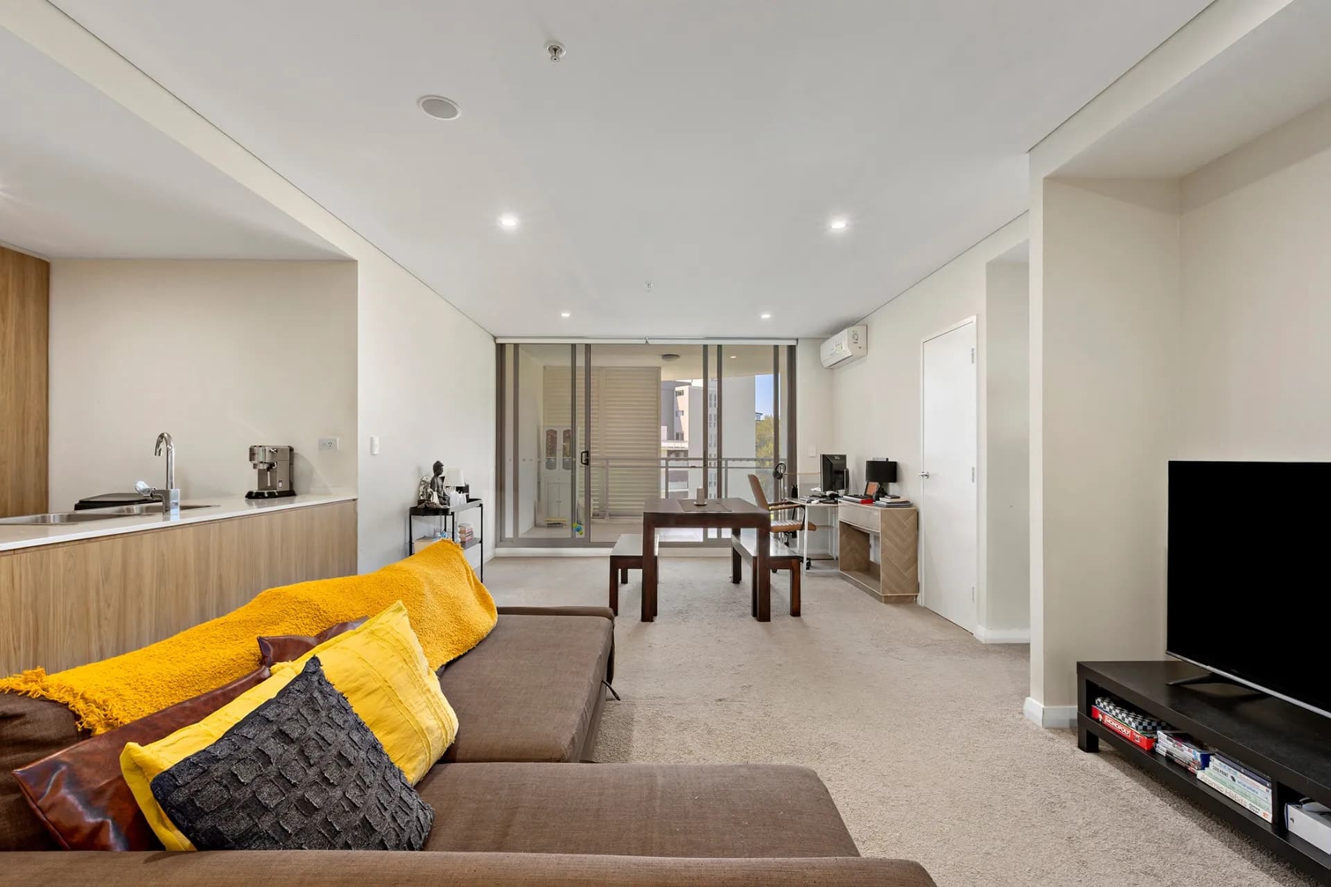 166/1 Thallon Street, Carlingford - Thumbnail 3