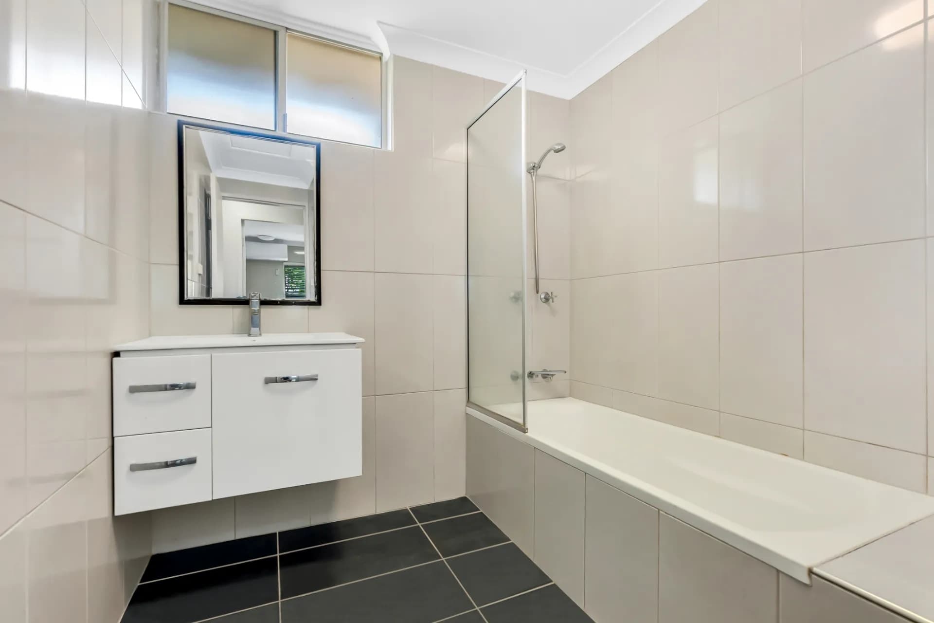 1 Jaye Street, Edge Hill - Thumbnail 8