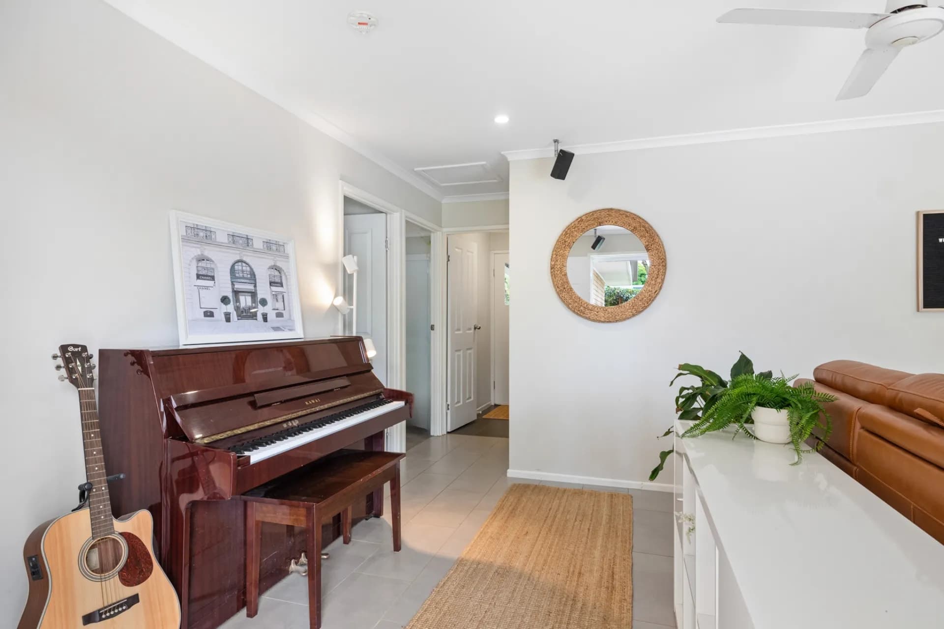 23 Sherwood Crescent, Daisy Hill - Thumbnail 4