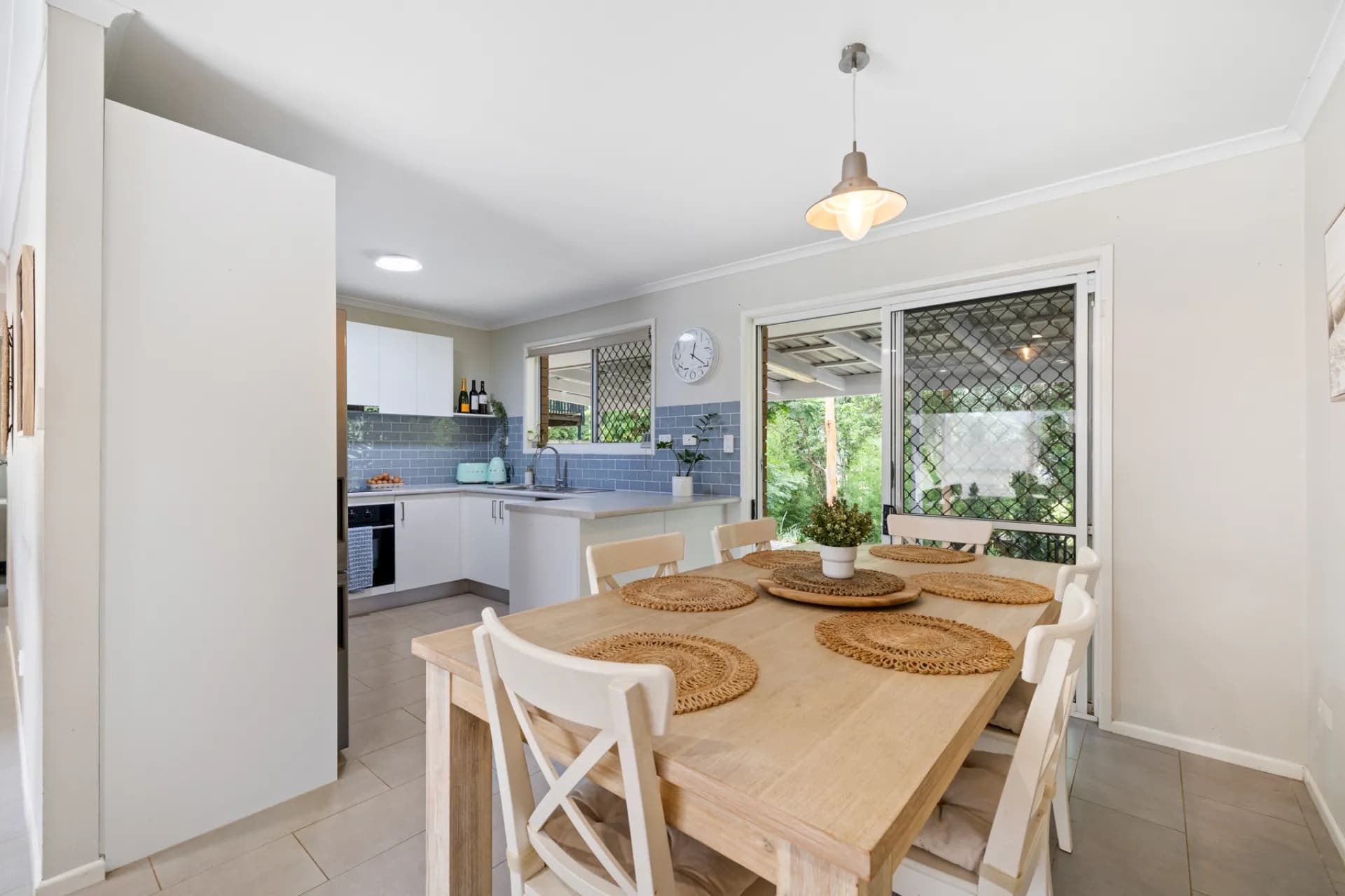 23 Sherwood Crescent, Daisy Hill - Thumbnail 5