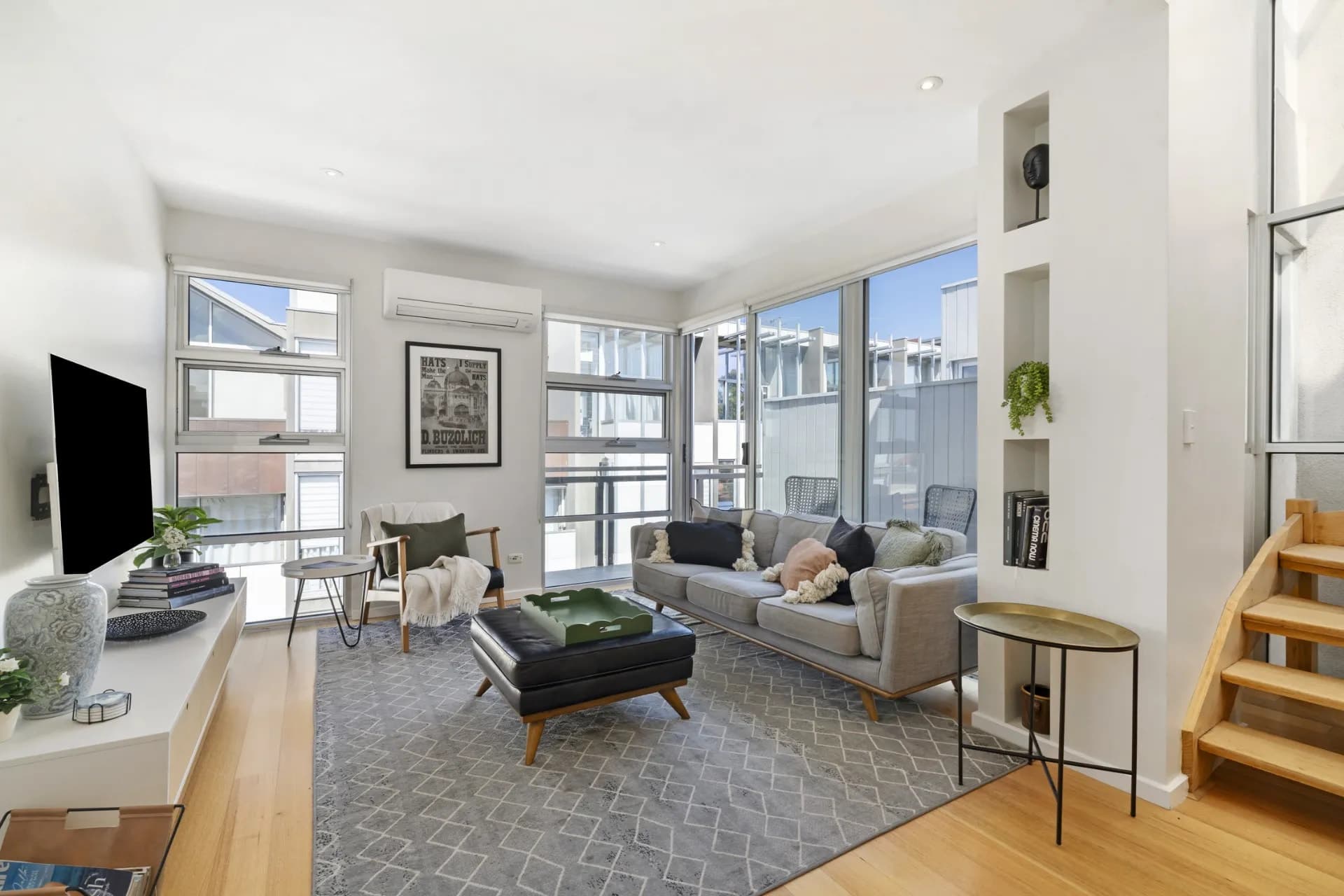 37 Little Dryburgh  Street South, North Melbourne - Thumbnail 3