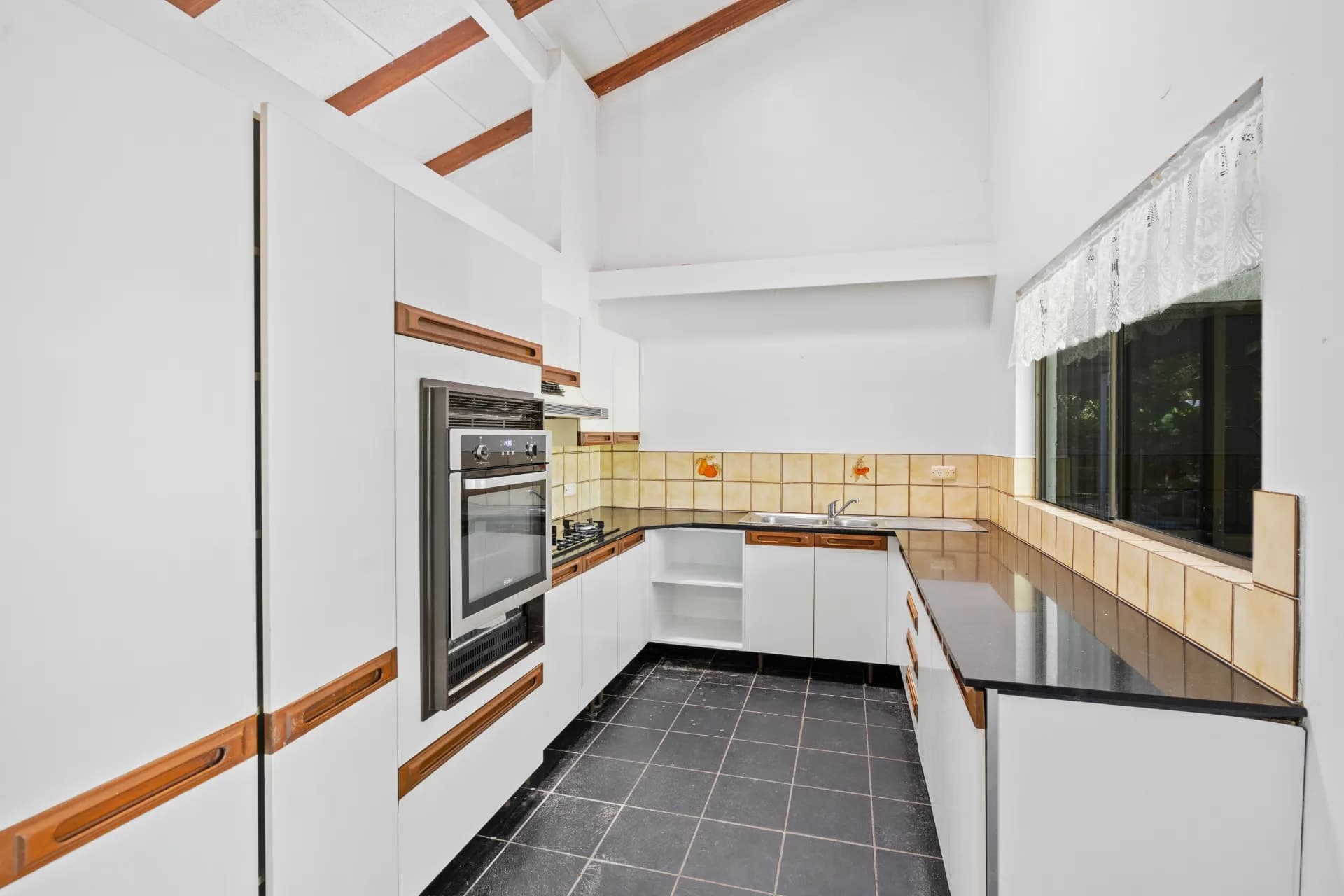54 Satellite Street, Clifton Beach - Thumbnail 4