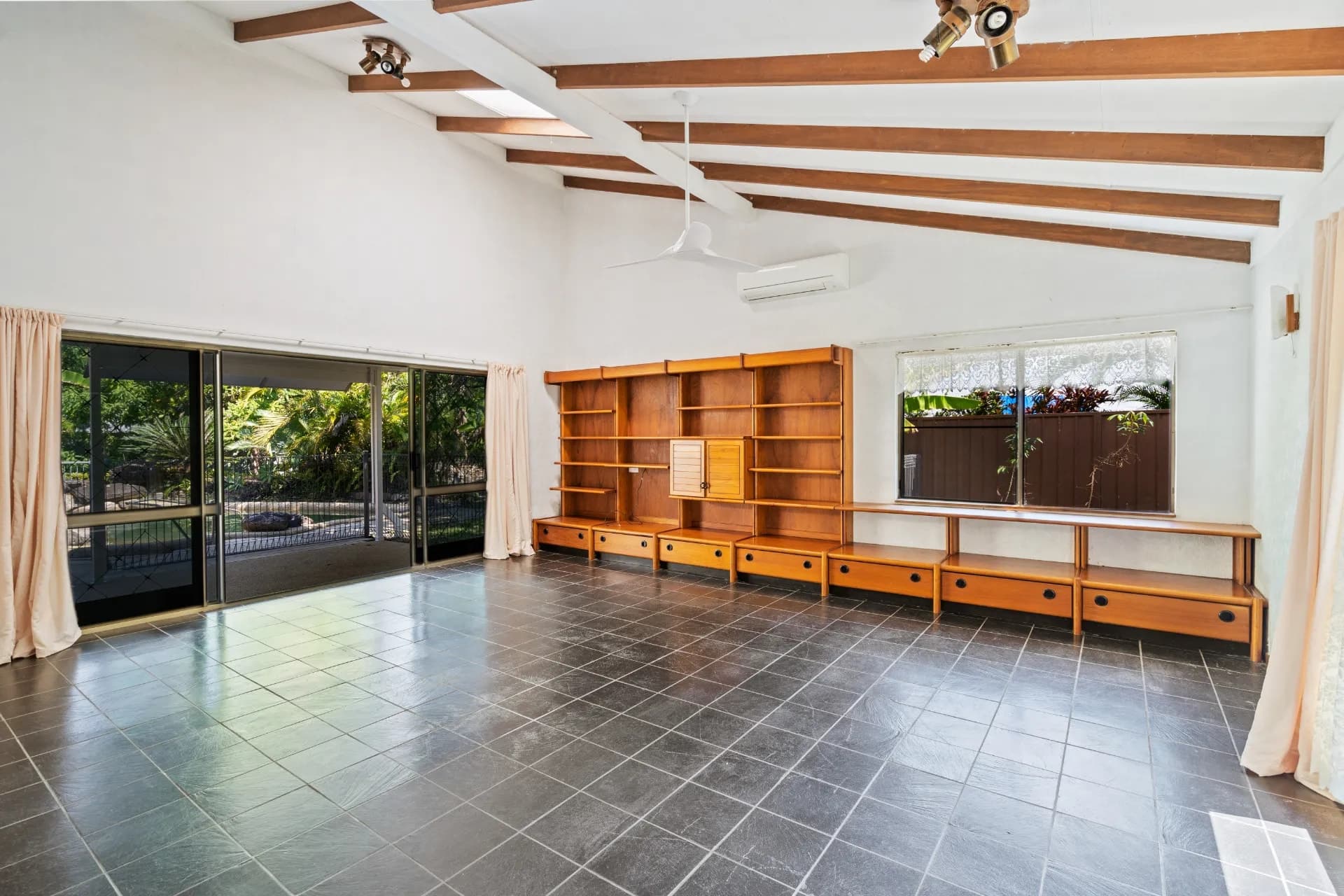 54 Satellite Street, Clifton Beach - Thumbnail 5