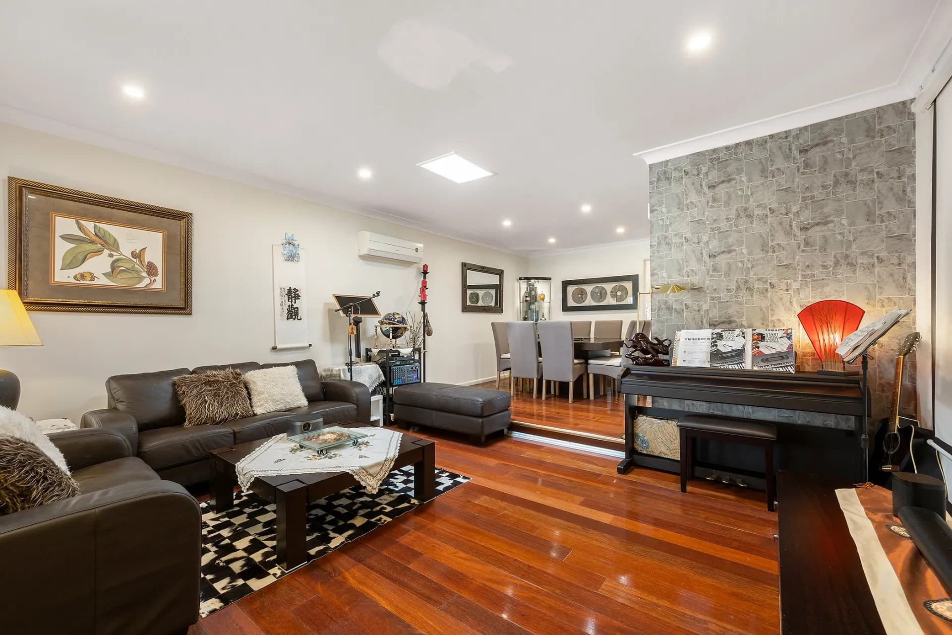 3 Caithness Crescent, Winston Hills - Thumbnail 2
