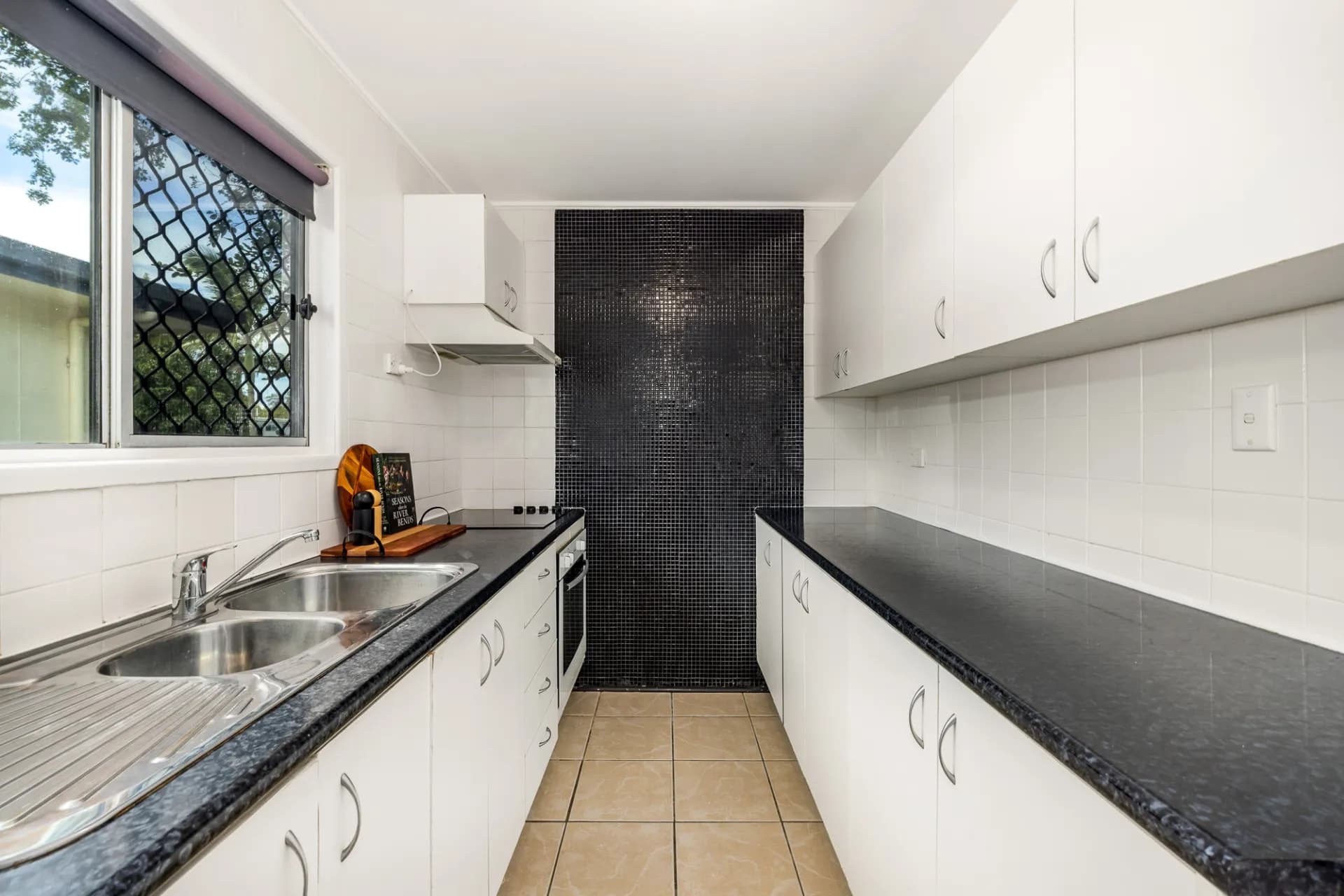 60 Sportsground Street, Redcliffe - Thumbnail 5