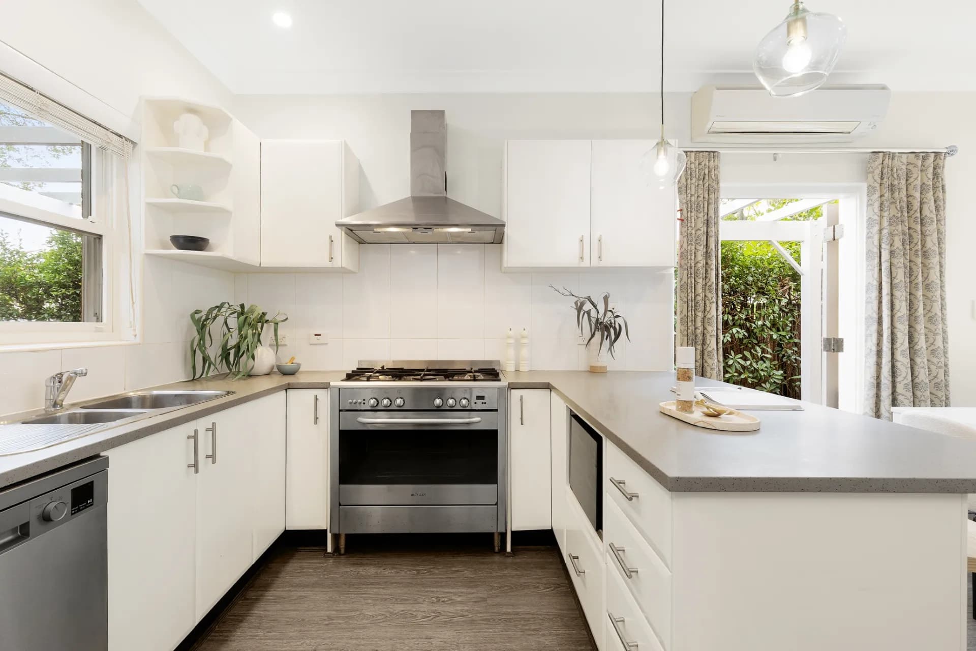 2/47 Batemans Road, Gladesville - Thumbnail 4