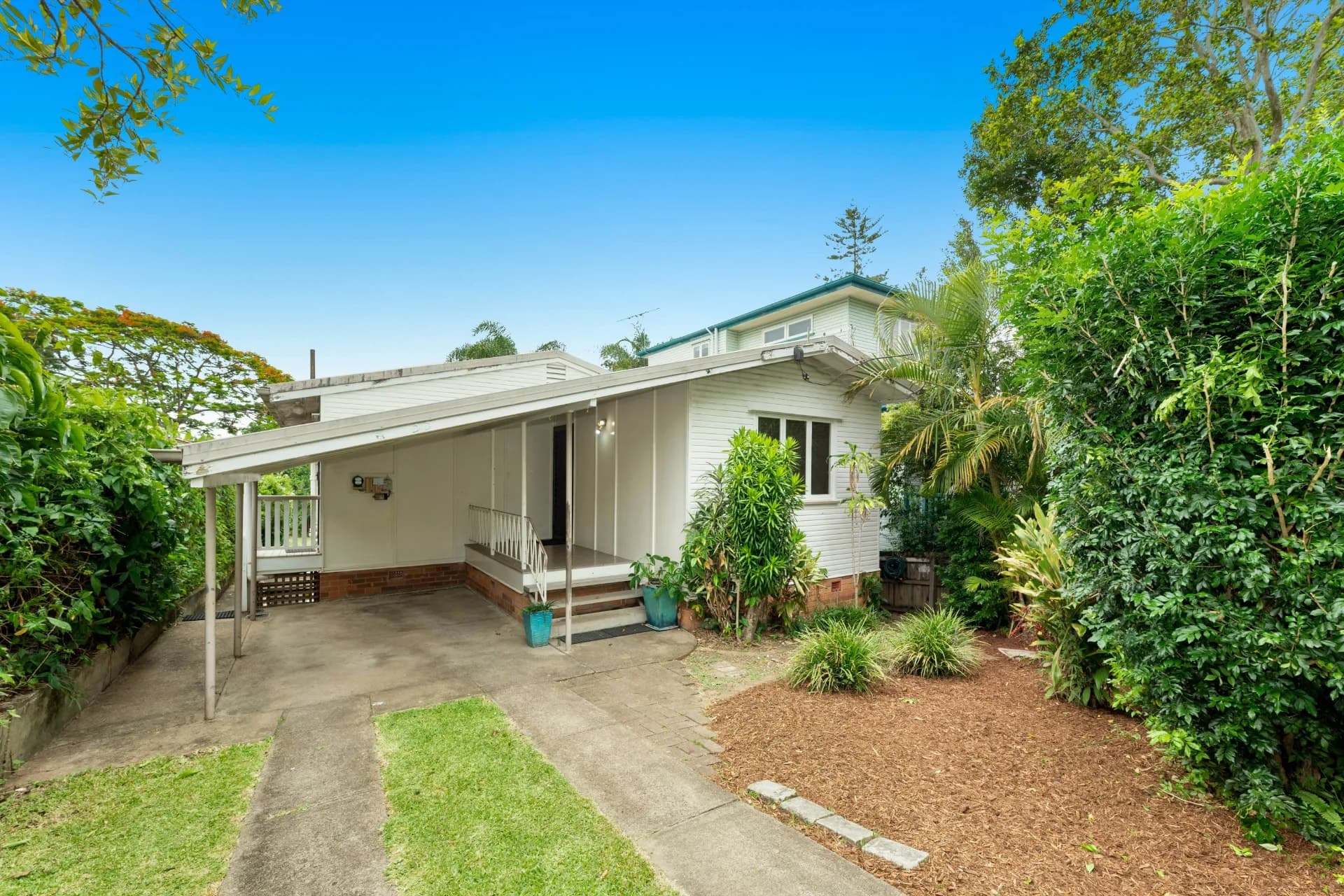 33 Lance Street, Sherwood - Image 1
