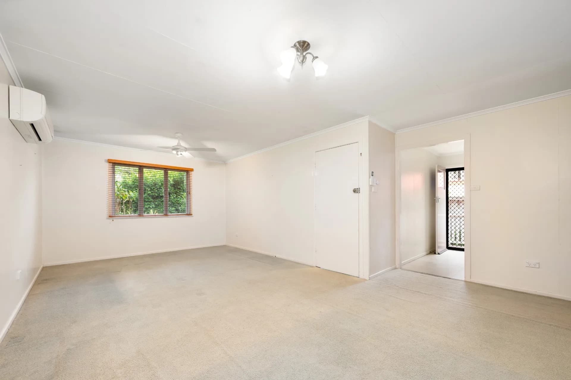 33 Lance Street, Sherwood - Thumbnail 4