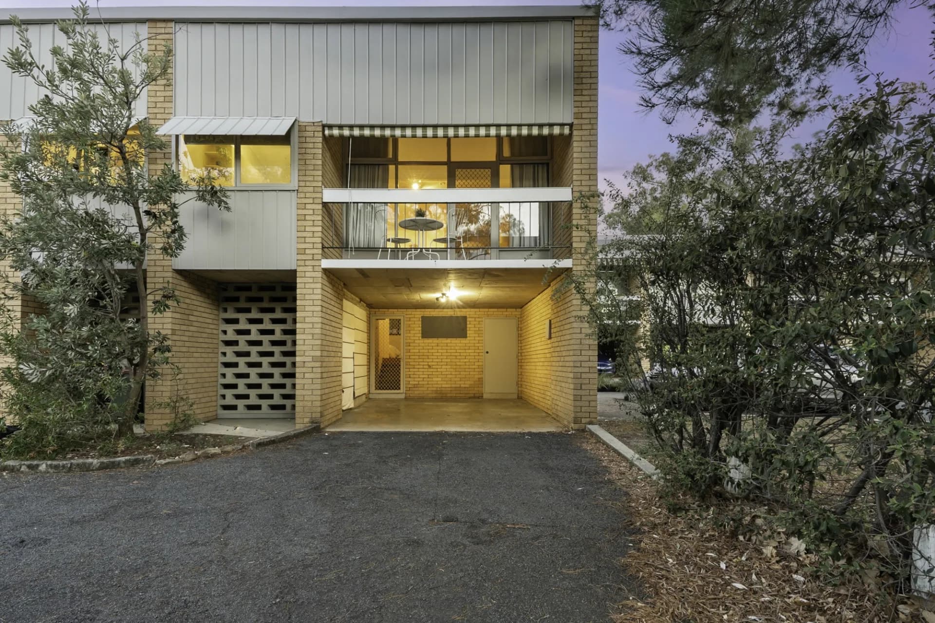 6/2 Edmondson Street, Campbell - Image 1