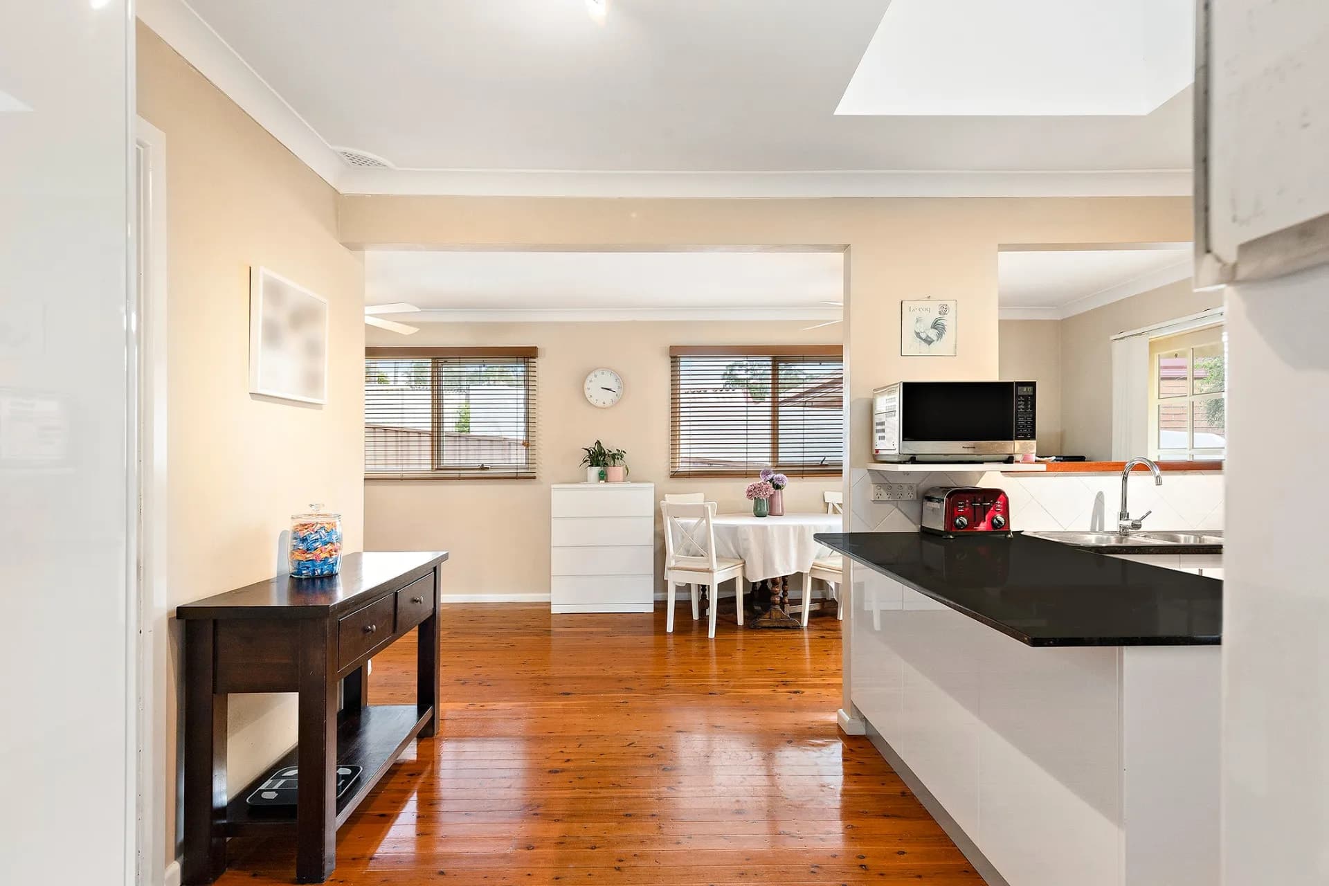 1 McEwan Avenue, Winston Hills - Thumbnail 5