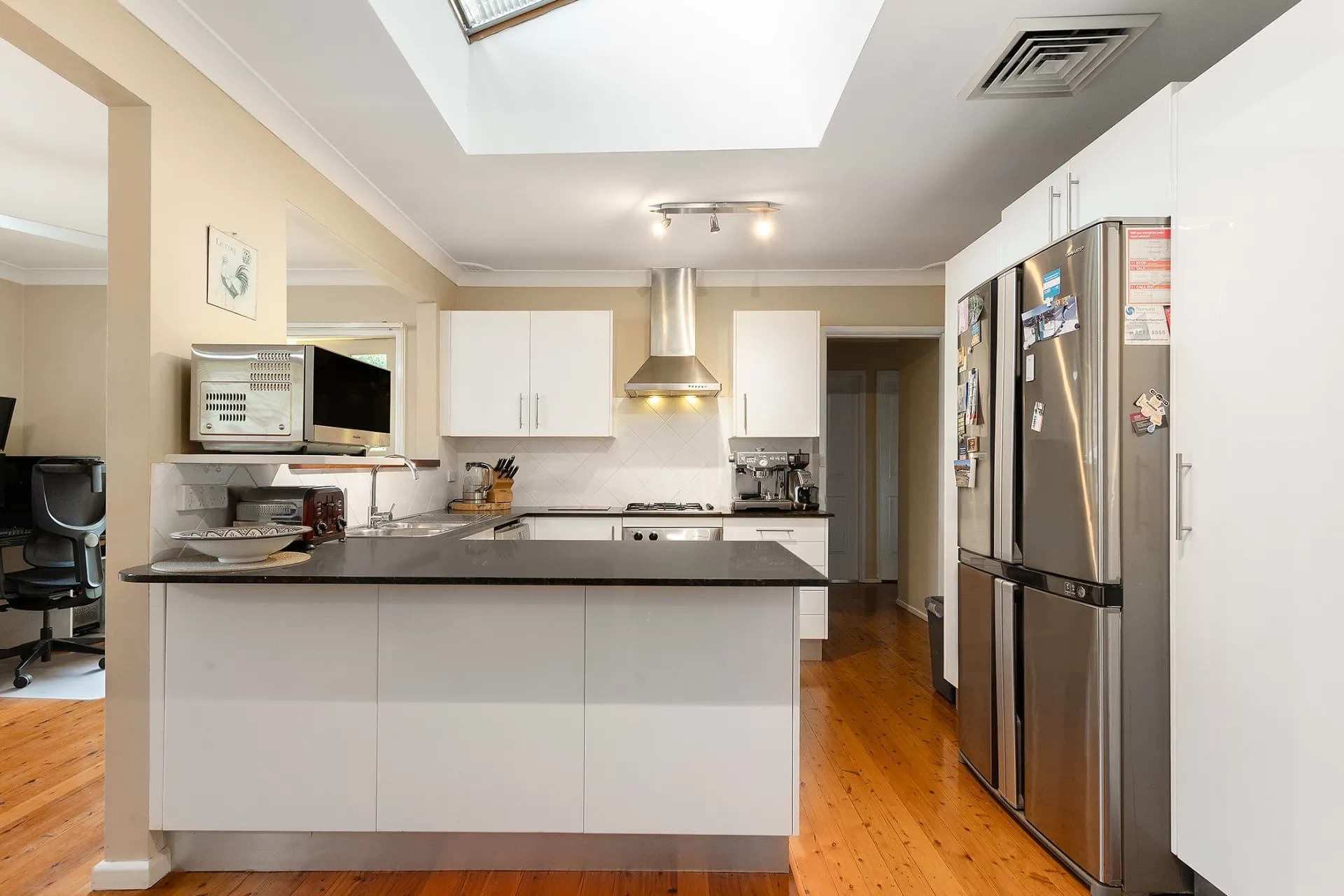 1 McEwan Avenue, Winston Hills - Thumbnail 6