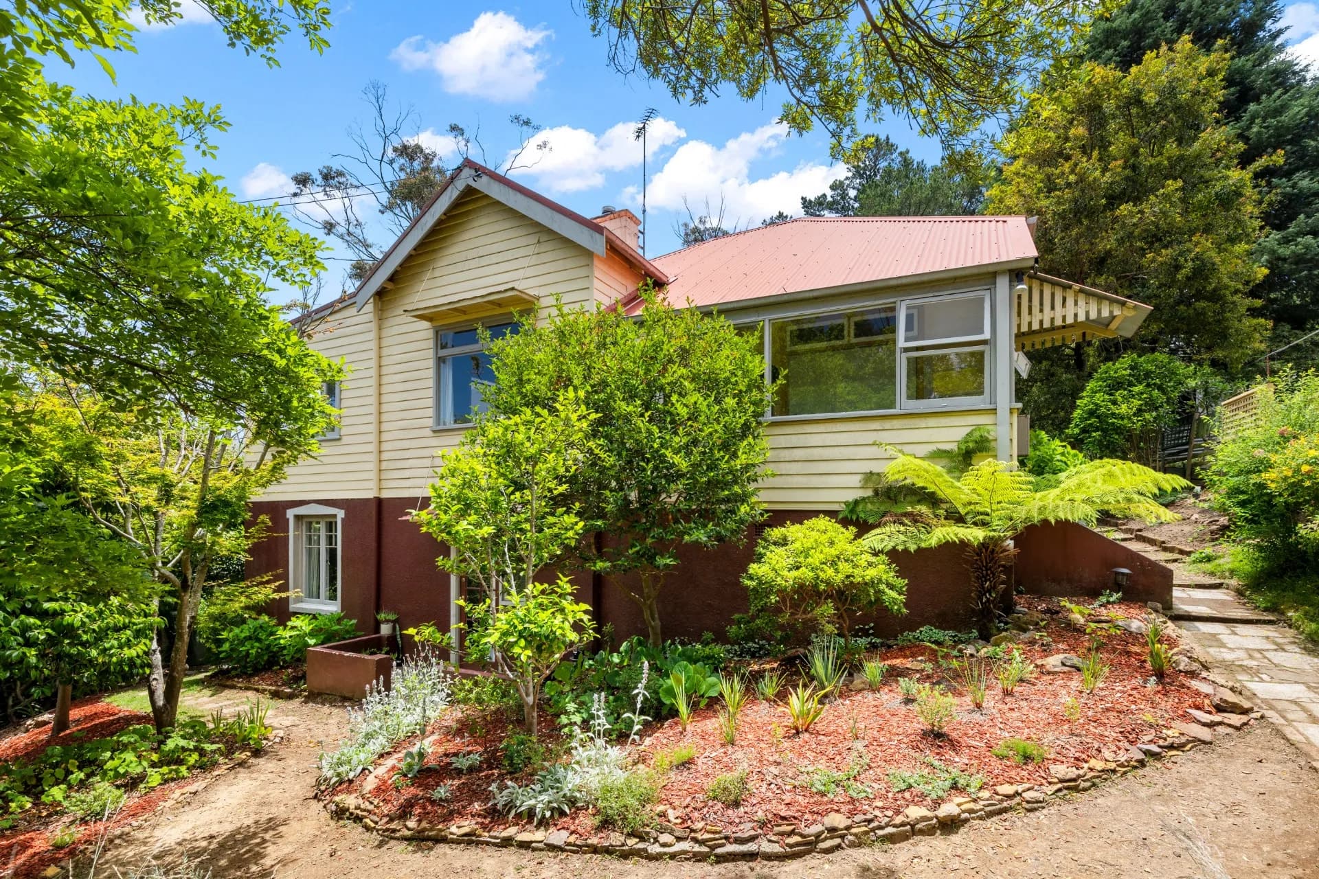 31 Camp Street, Katoomba - Image 1