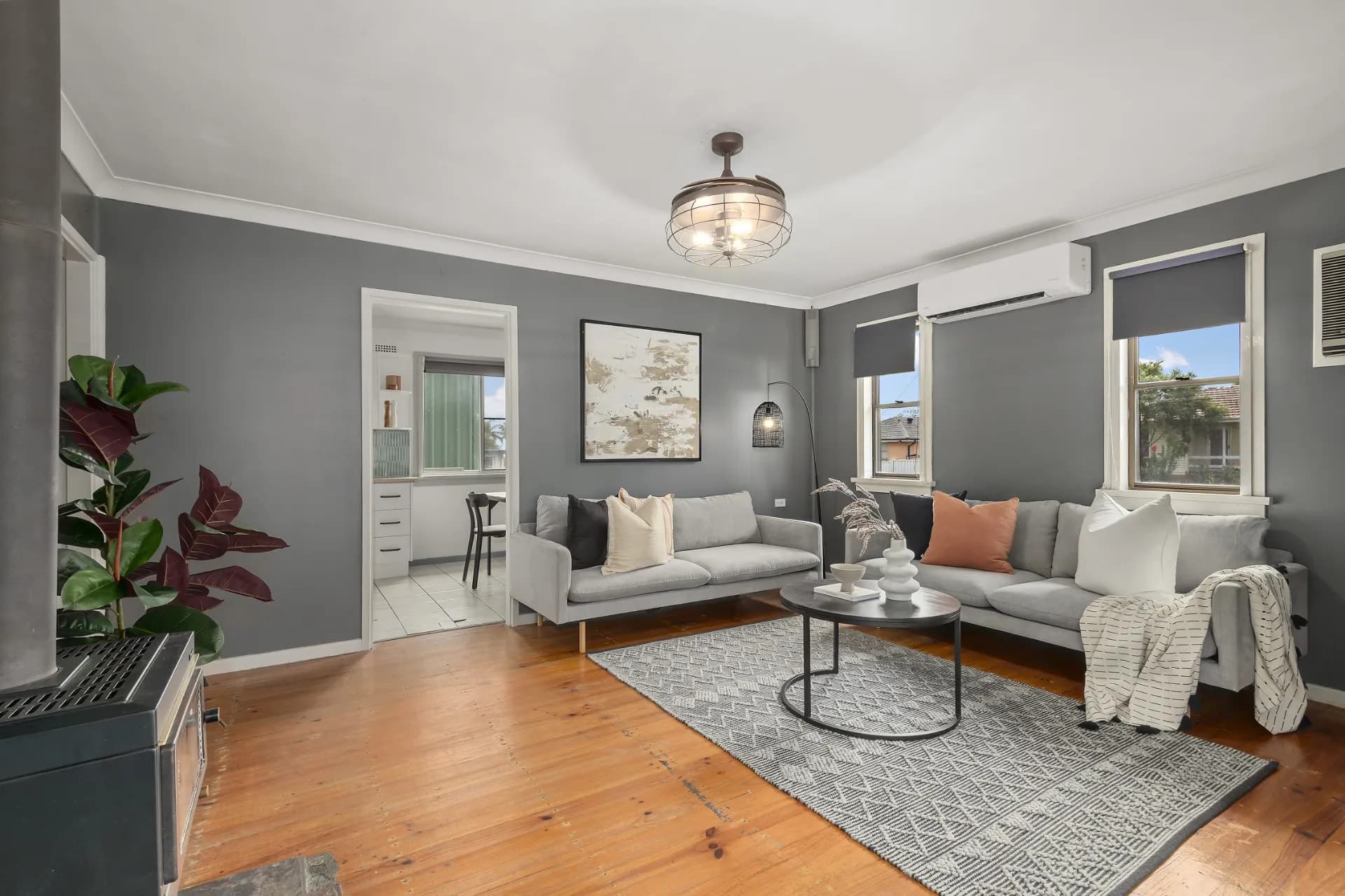 16 Kirkton Crescent, Woodberry - Thumbnail 2