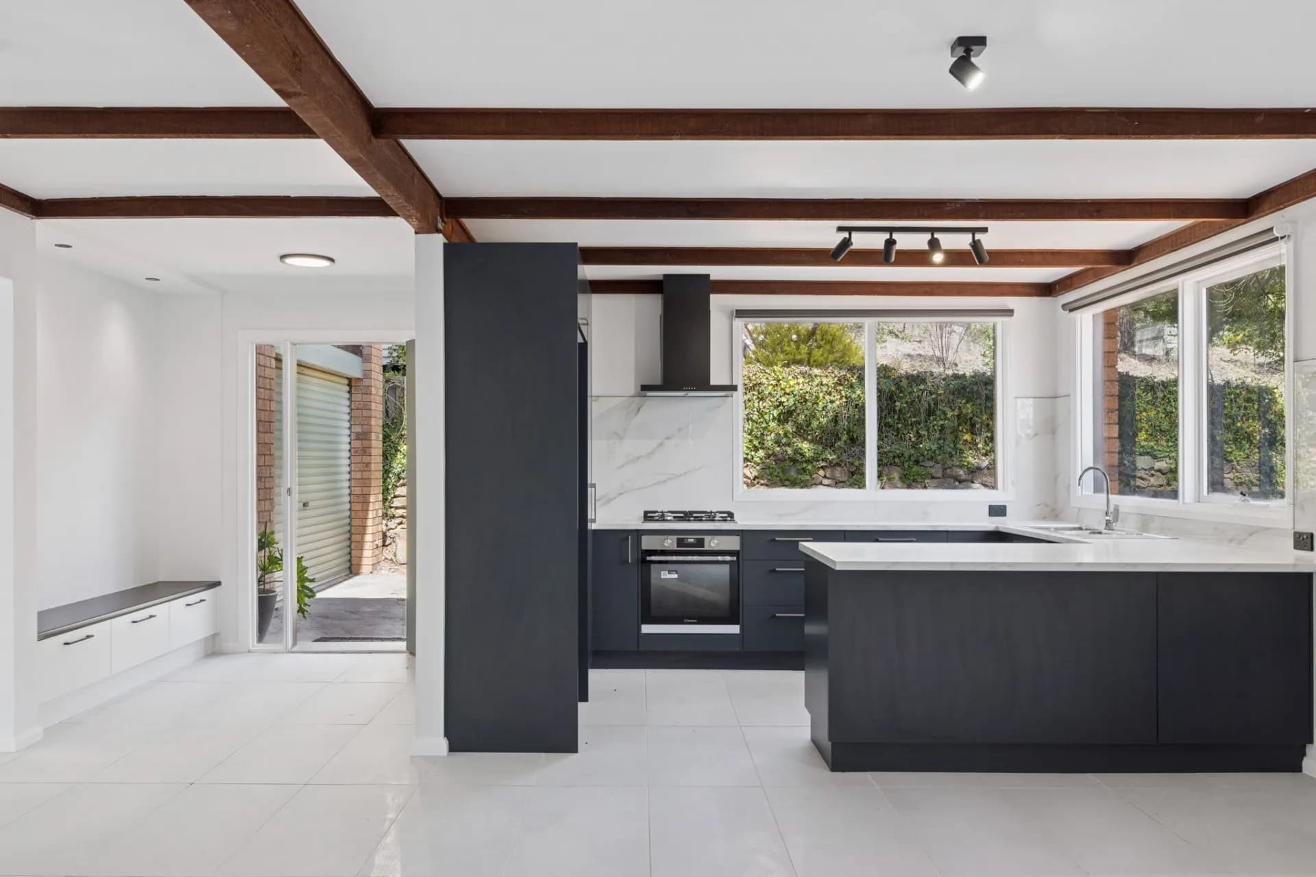 7 Giwang Street, Cooma, NSW, Cooma - Thumbnail 2