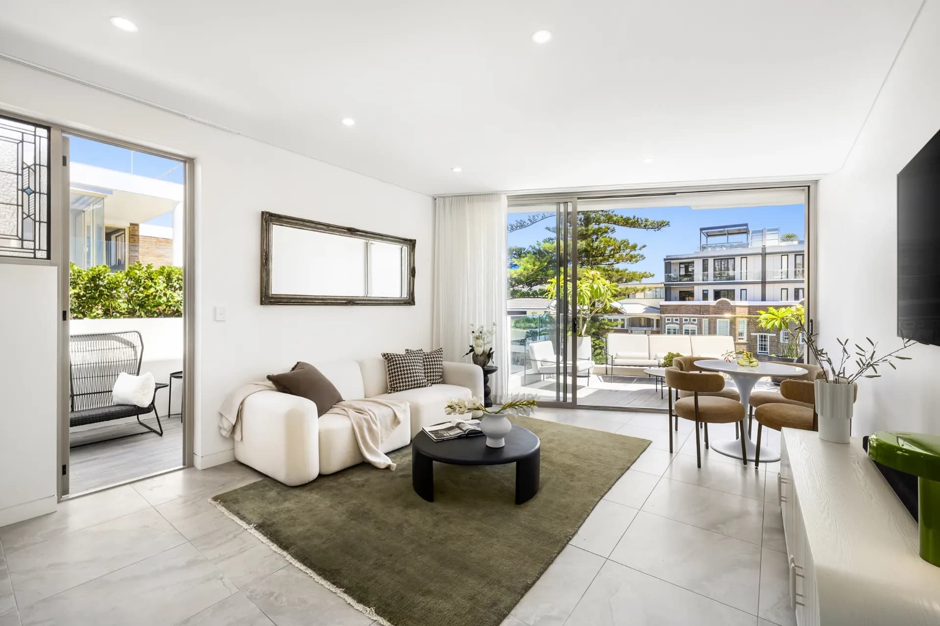 302/46 Victoria Parade, Manly - Thumbnail 2