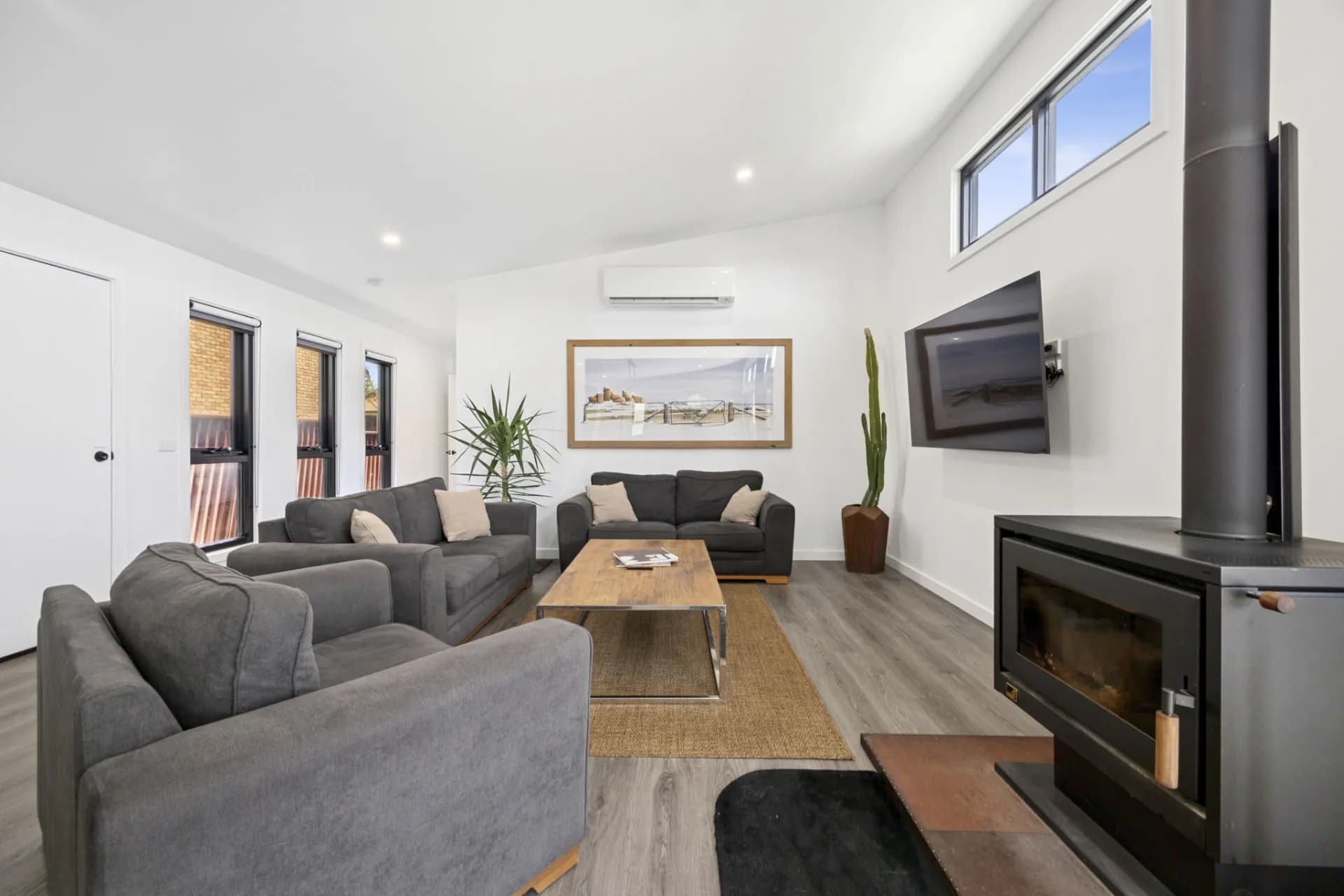13 Kiparra Drive, Berridale, NSW, Berridale - Thumbnail 3