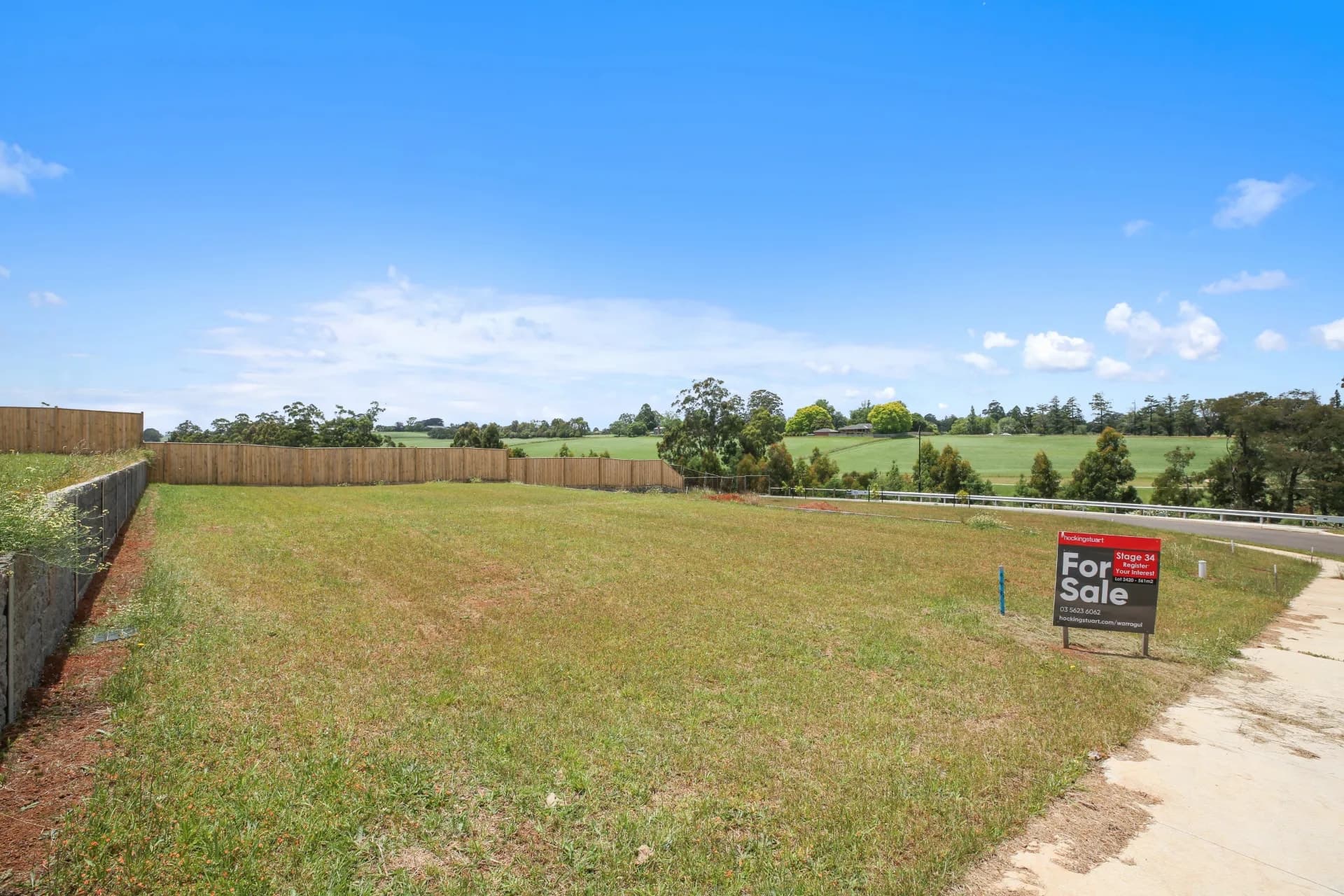 19 Regent  Avenue, Warragul, VIC, Warragul - Thumbnail 3