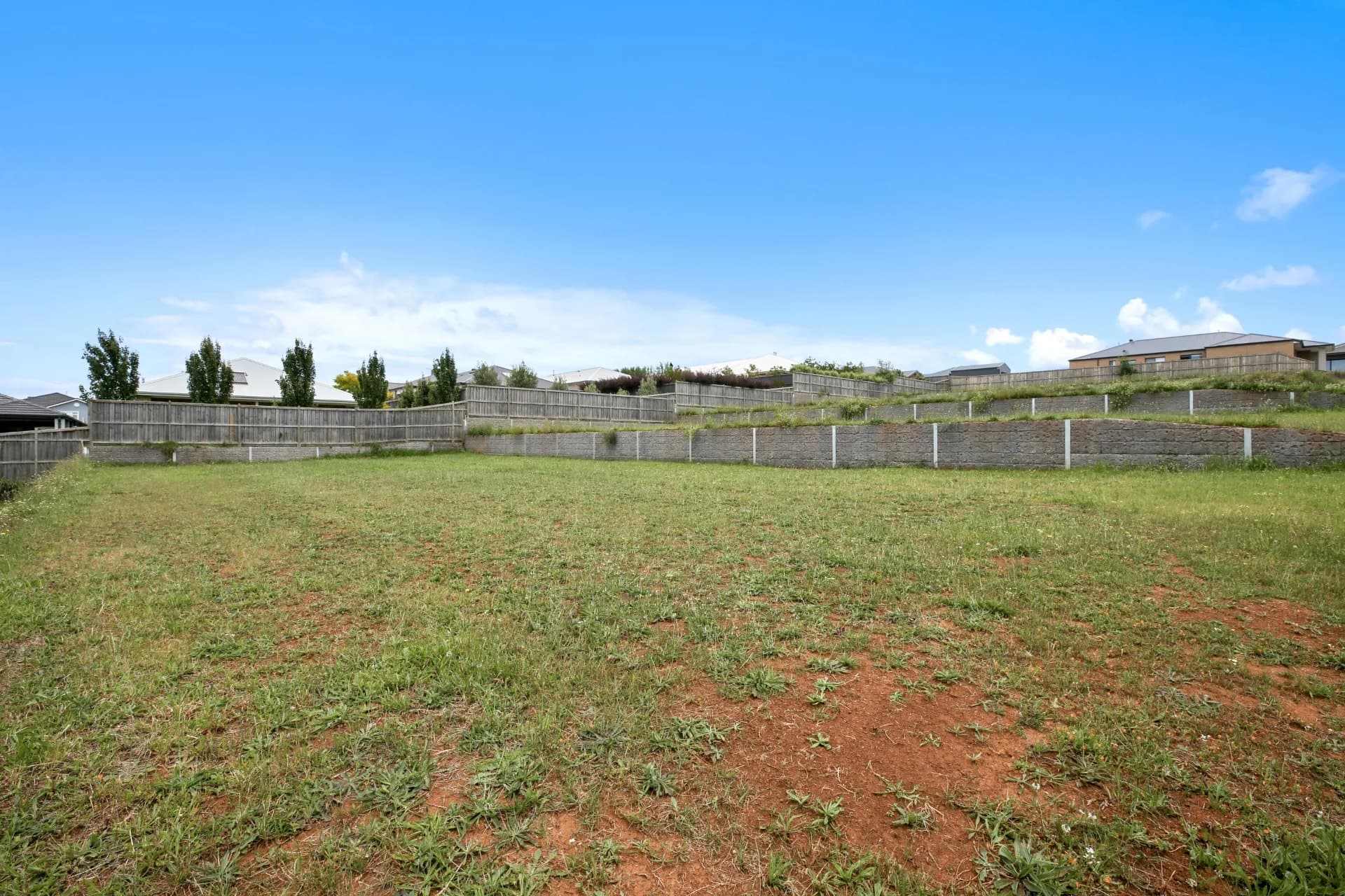 10 Regent  Avenue, Warragul, VIC, Warragul - Thumbnail 2