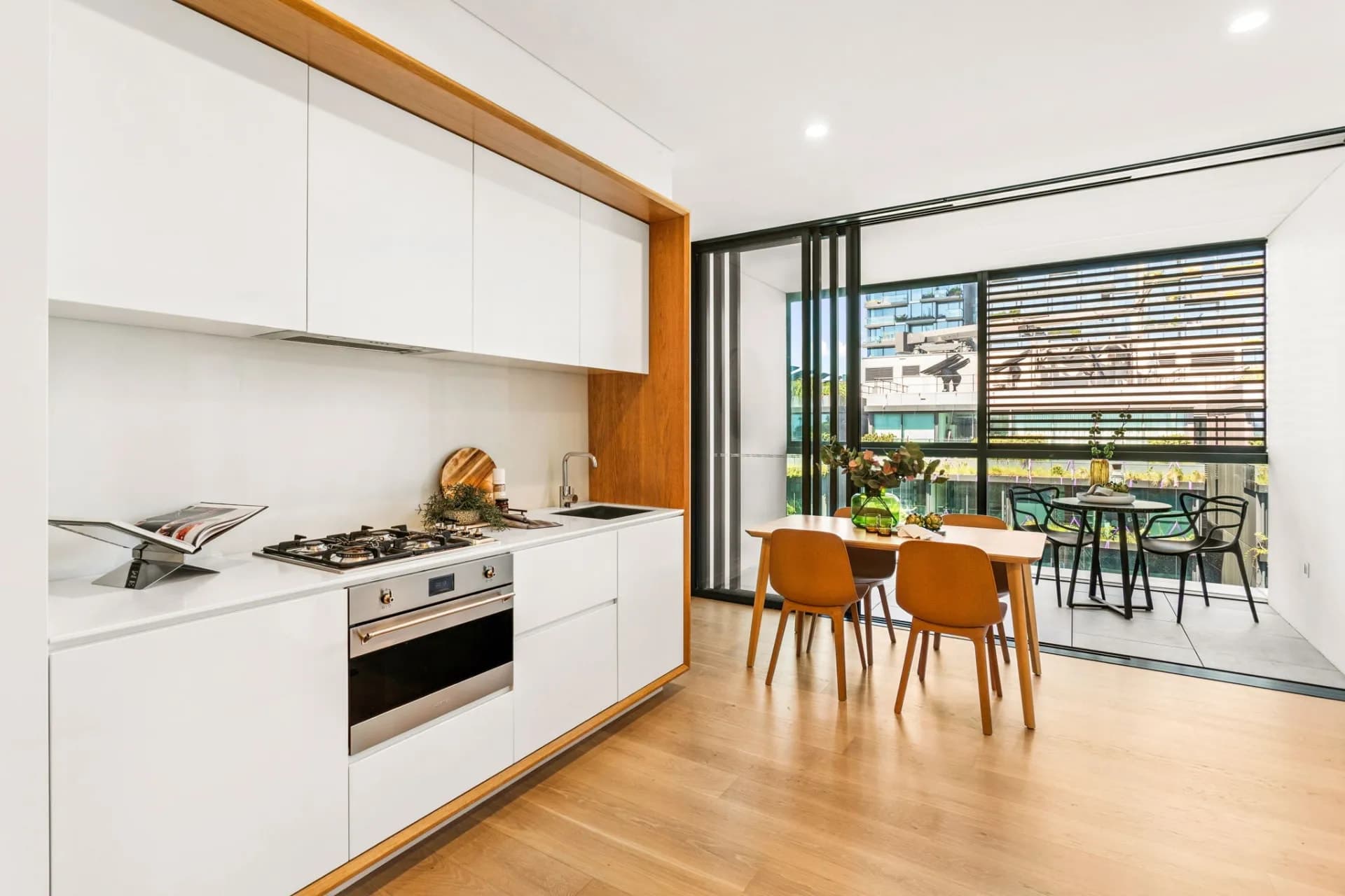 1801/1 Chippendale Way, Chippendale - Thumbnail 2