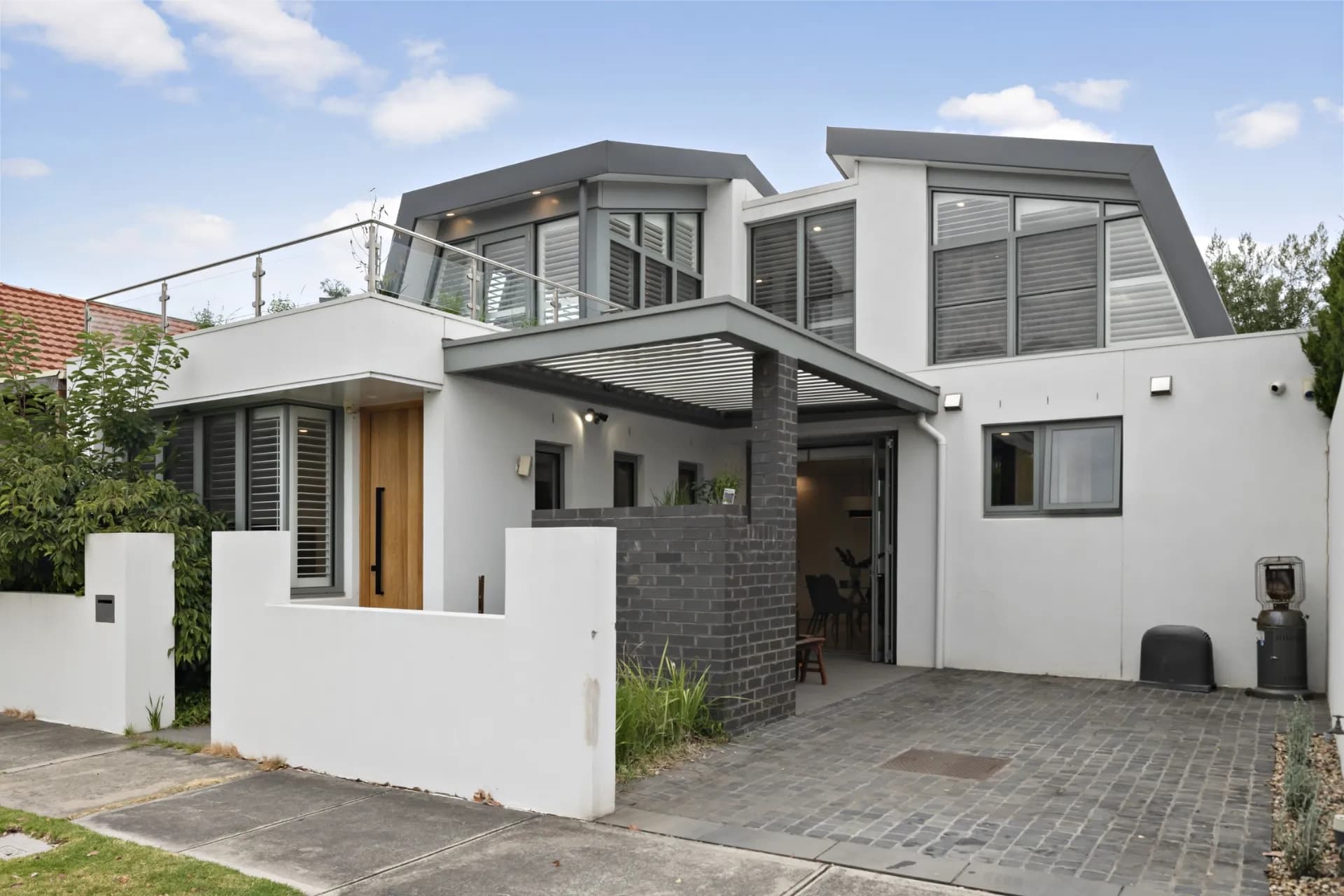 8 Teague Avenue, Brunswick West, VIC, Brunswick West - Thumbnail 2