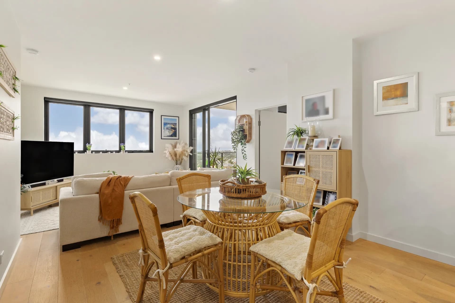 1504/2 Charles Street, Charlestown - Thumbnail 3