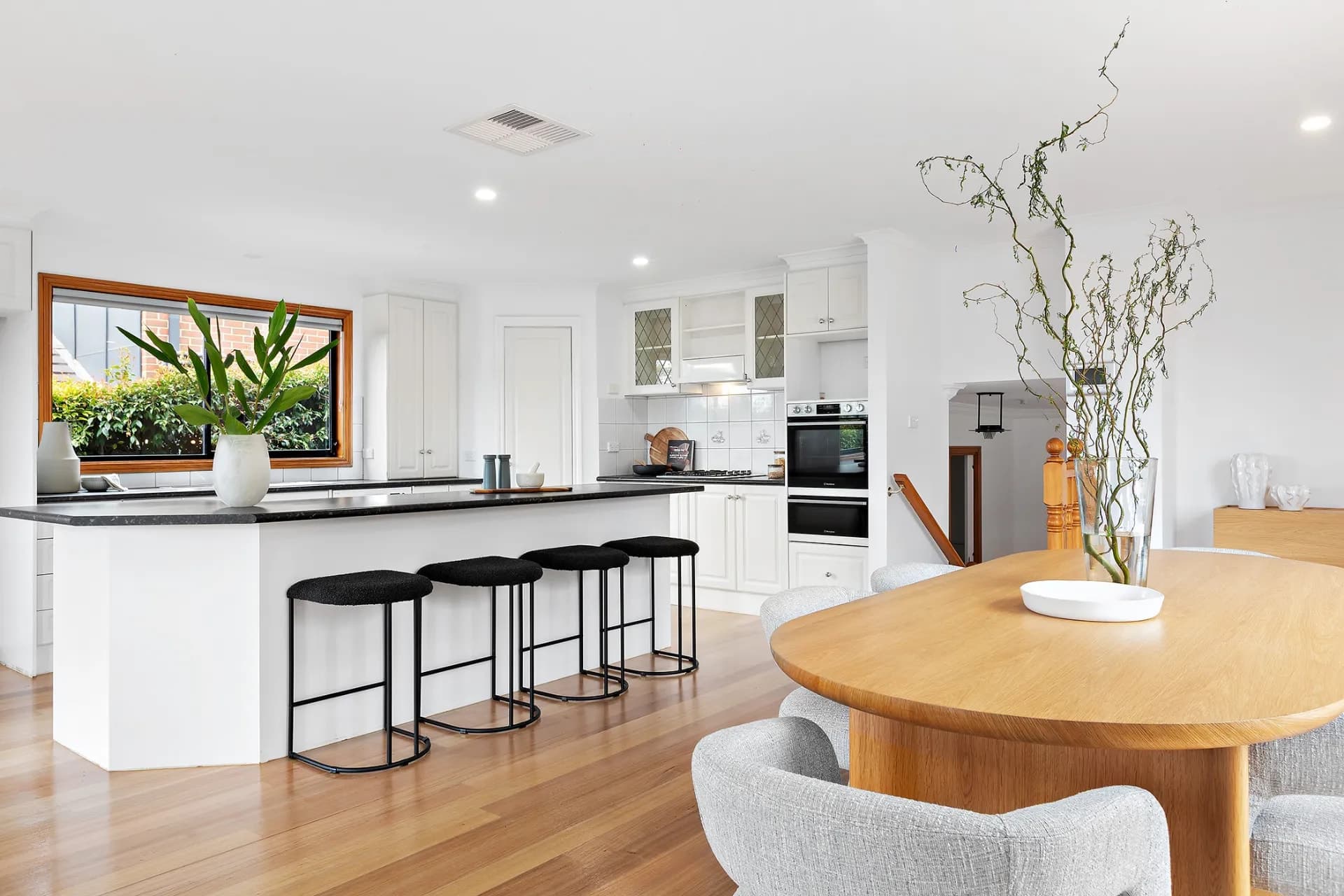 26 Riverbank Drive, Maribyrnong, VIC, Maribyrnong - Thumbnail 2