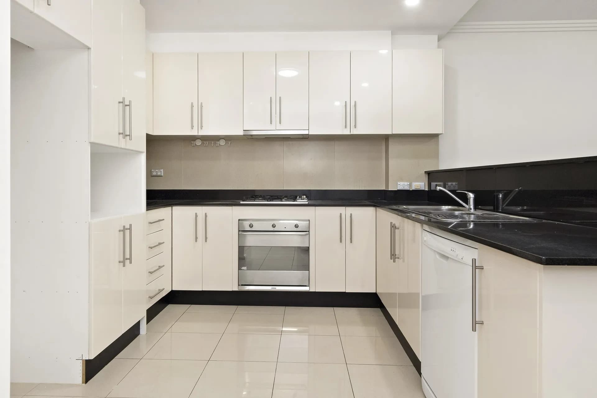 Unit 13/4-6 Mercer Street, Castle Hill - Thumbnail 2