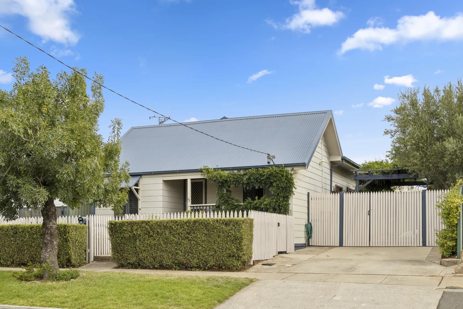 13 Derrima Road, Queanbeyan - Image 1