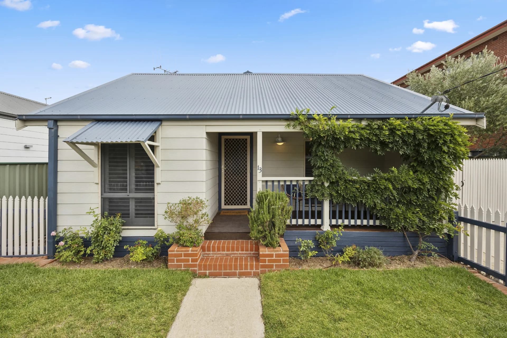 13 Derrima Road, Queanbeyan - Thumbnail 2