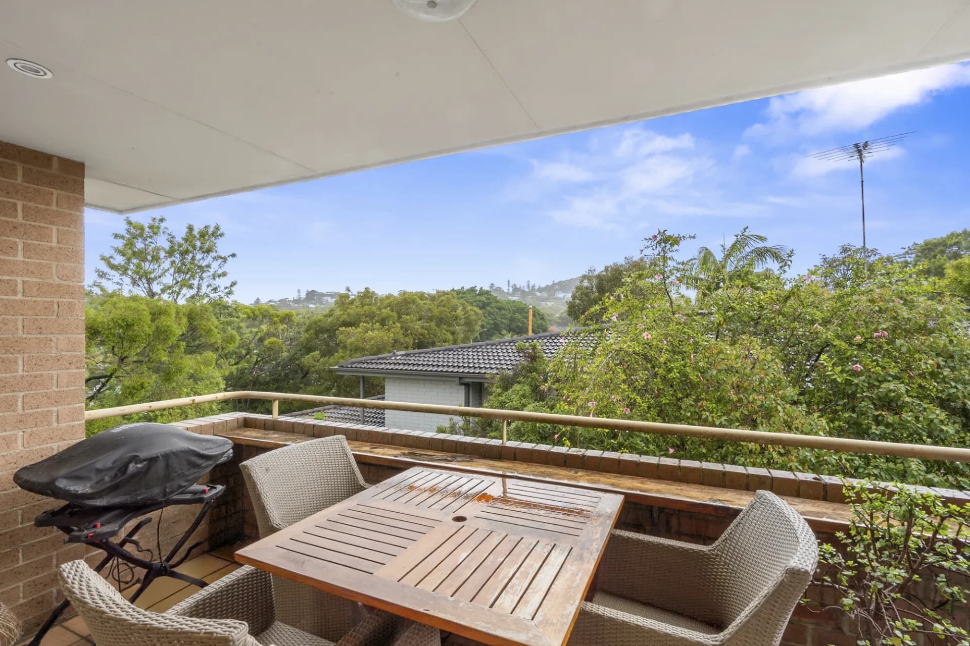 10/4-8 Seaview Avenue, Newport - Thumbnail 3