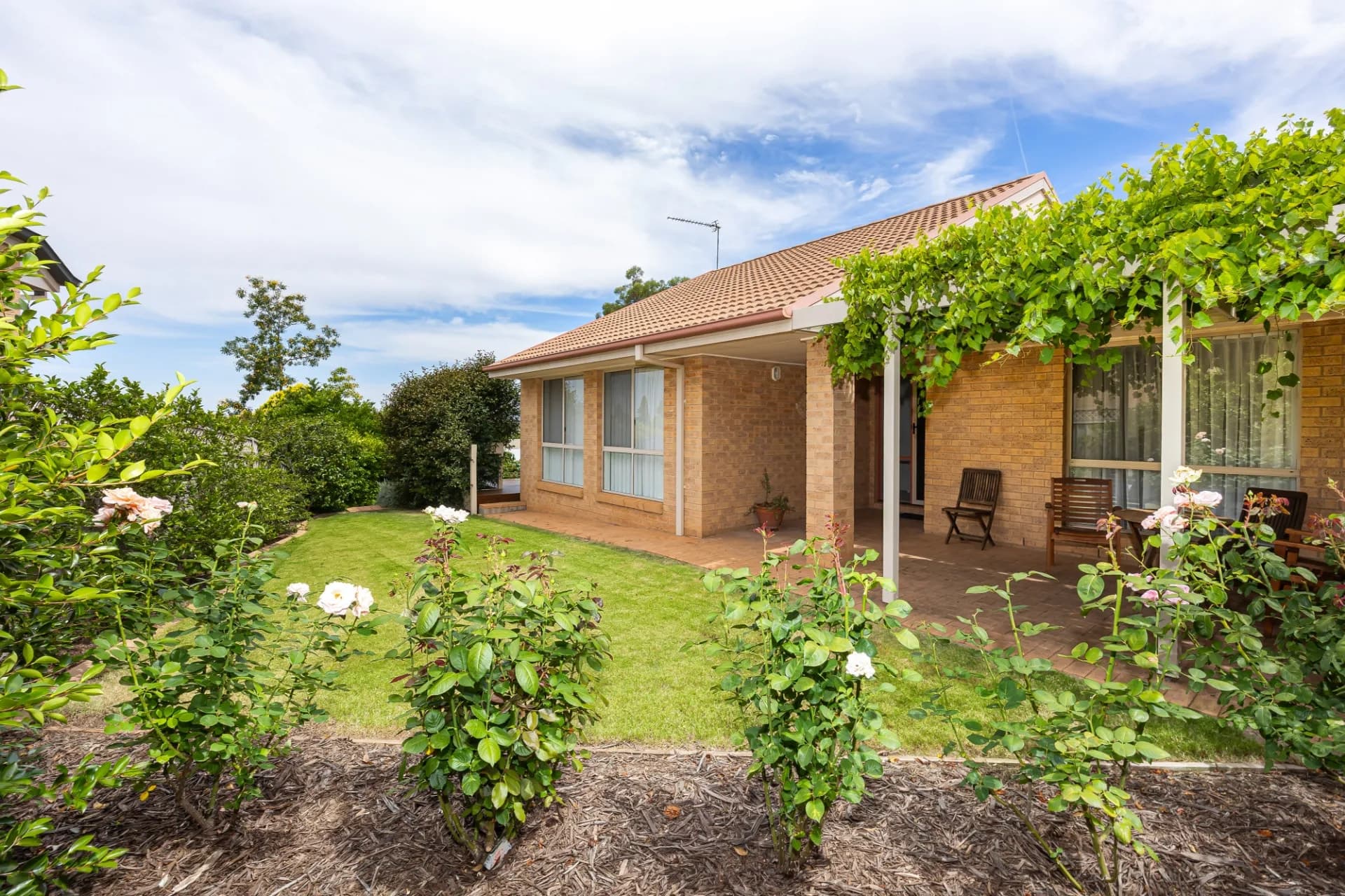 7 Amaroo Street, Kooringal - Image 1