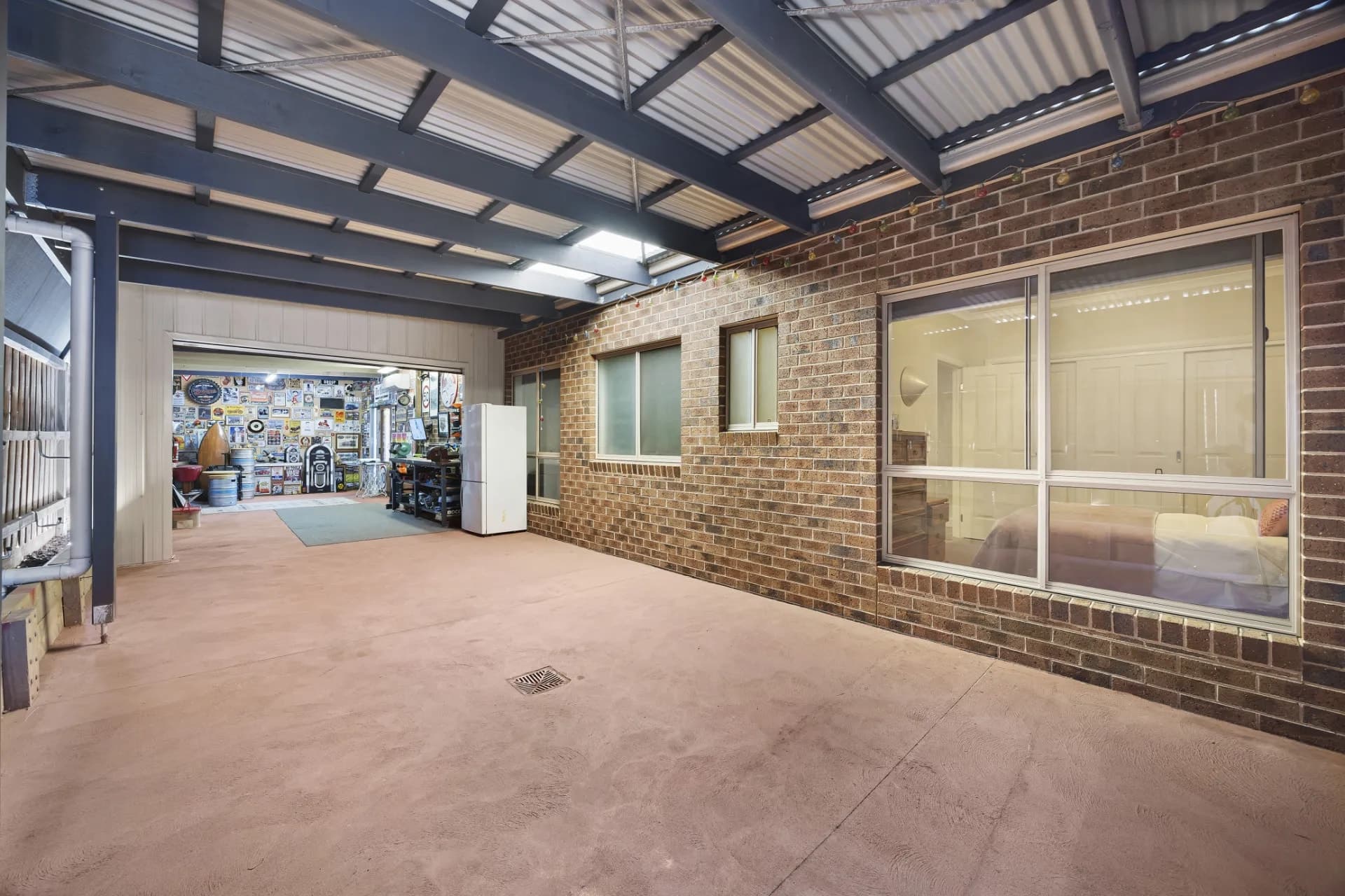 56 Manooka Road, Brookfield - Image 1