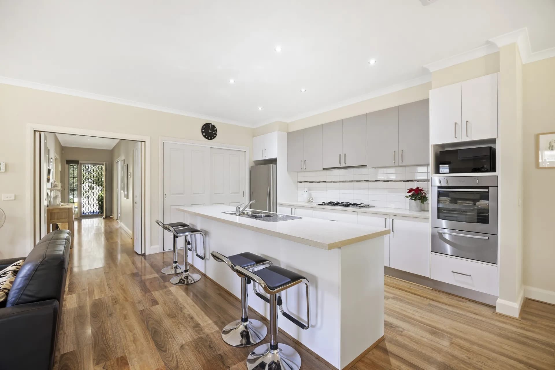 56 Manooka Road, Brookfield - Thumbnail 5