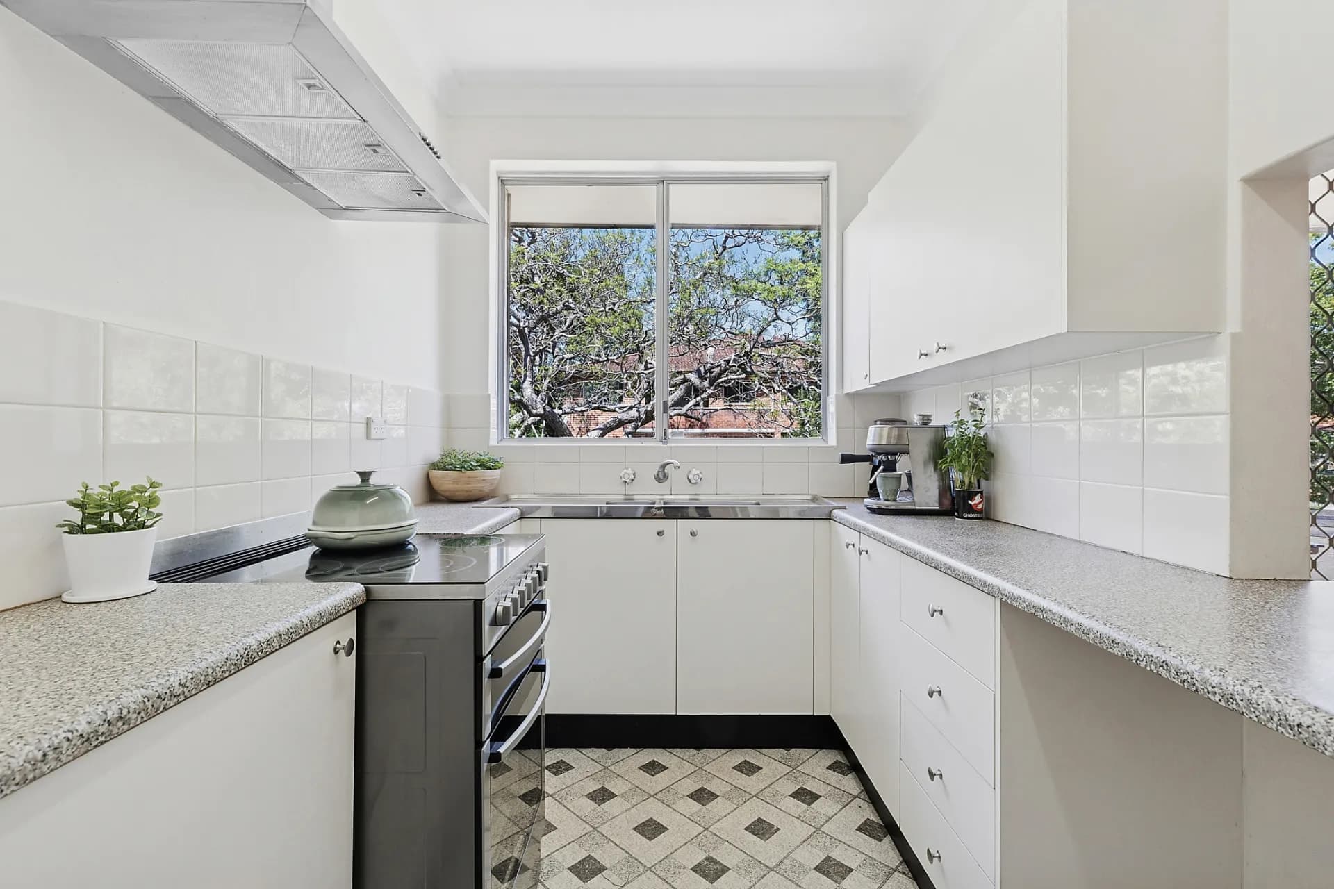 12/39 Mill Street, Carlton - Thumbnail 7