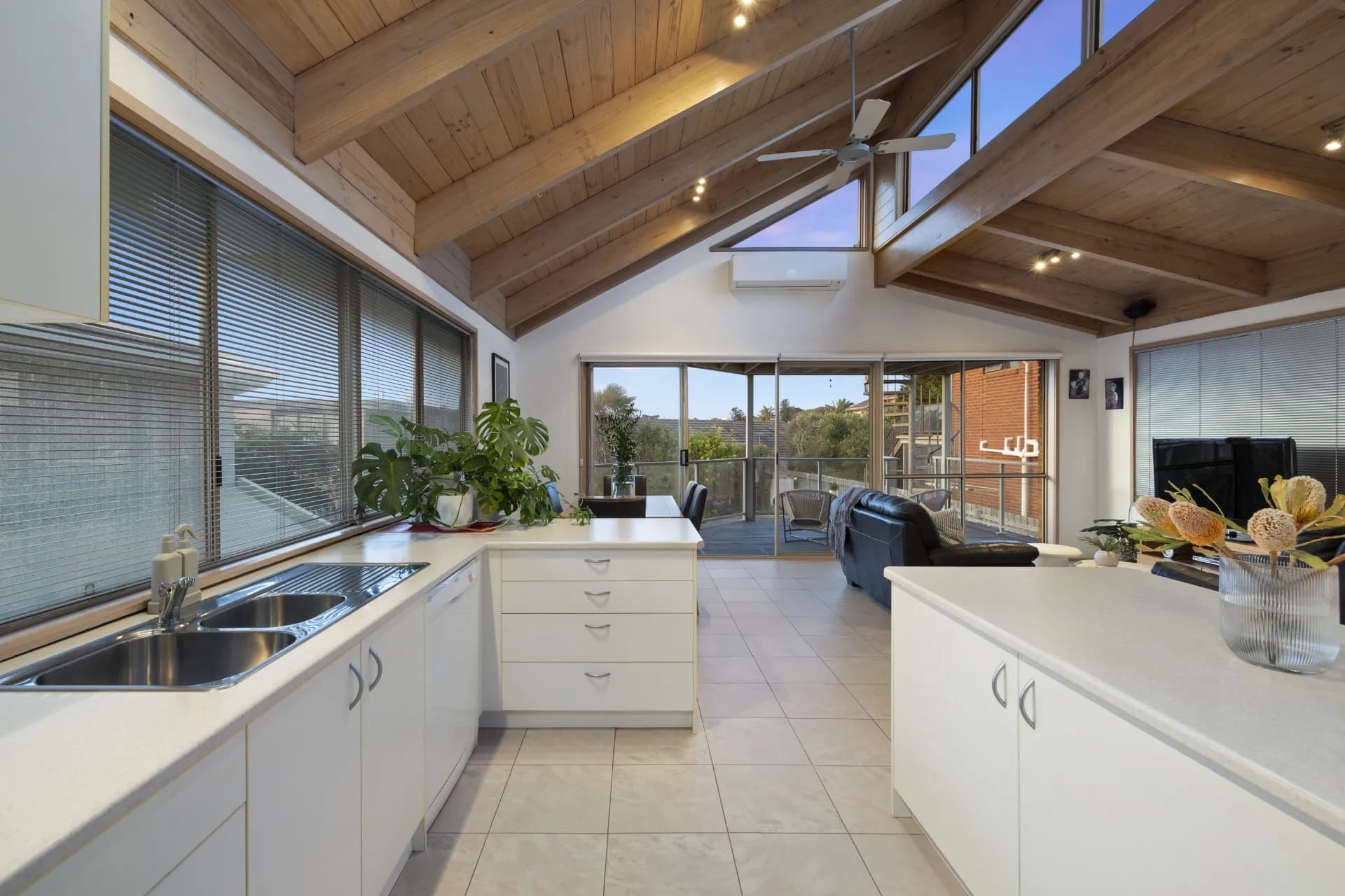 7 Antibes Street, Parkdale - Thumbnail 5