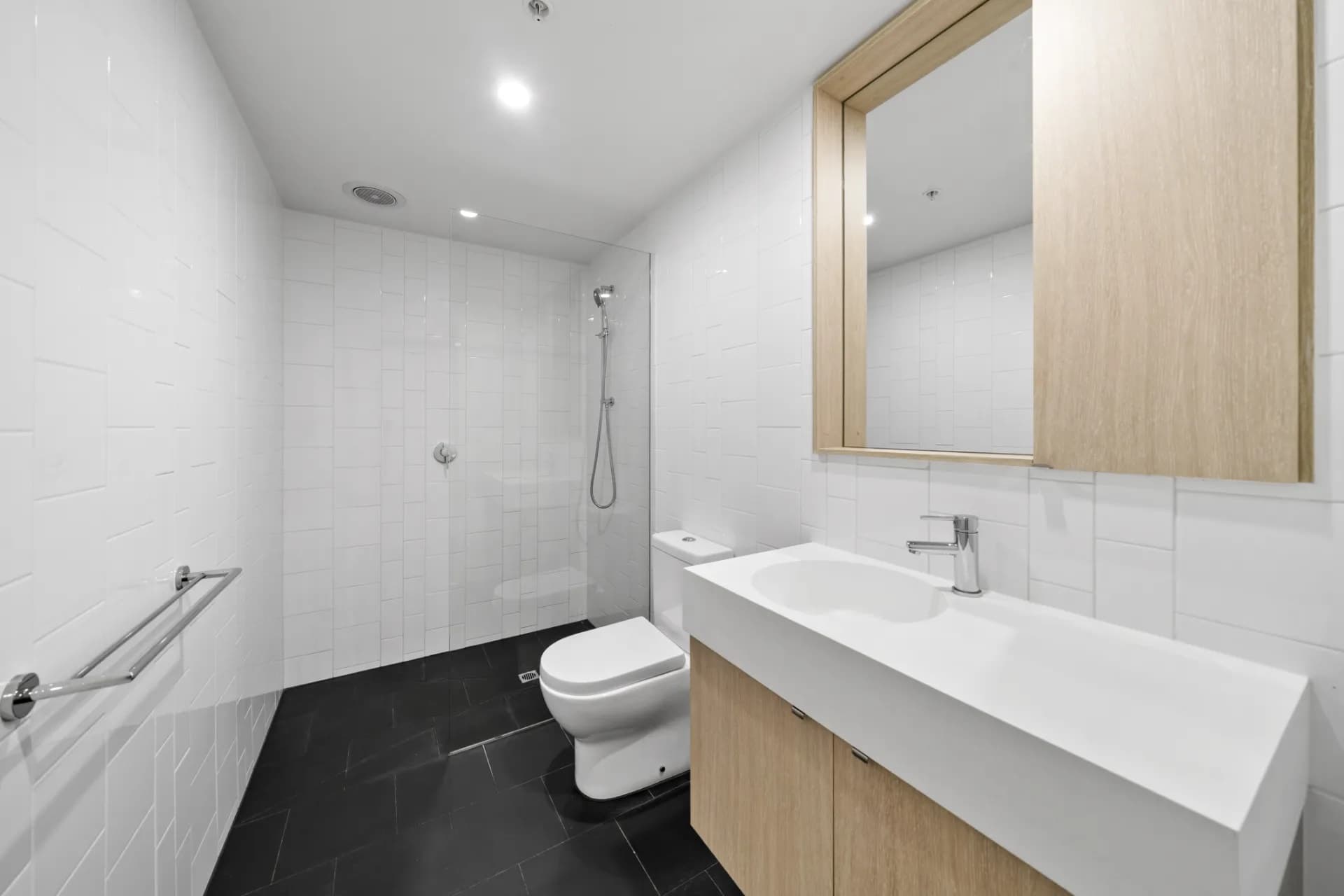 209/14-16 Anderson Street, West Melbourne - Thumbnail 5