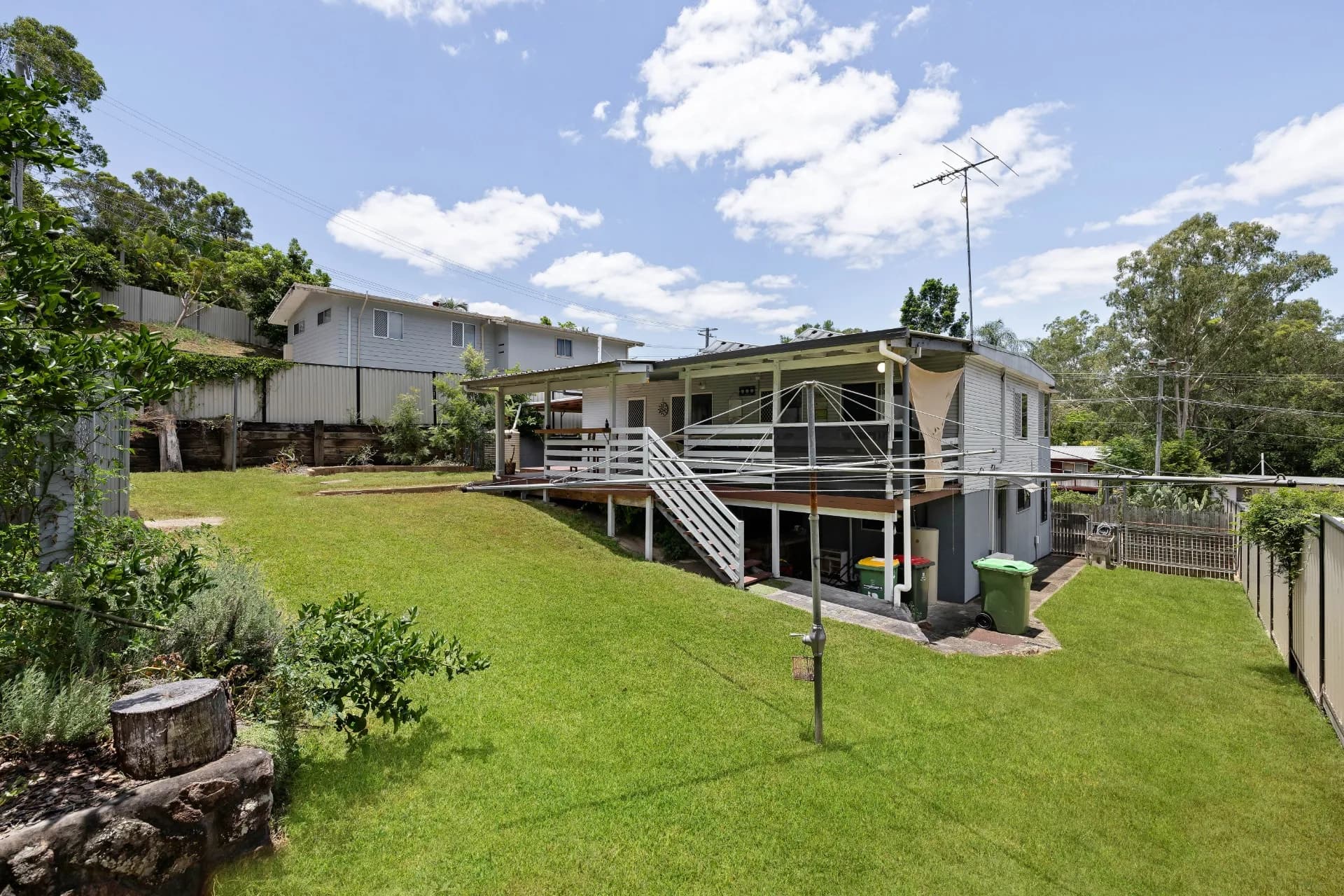 3 Devon Drive, Bellbird Park - Thumbnail 2