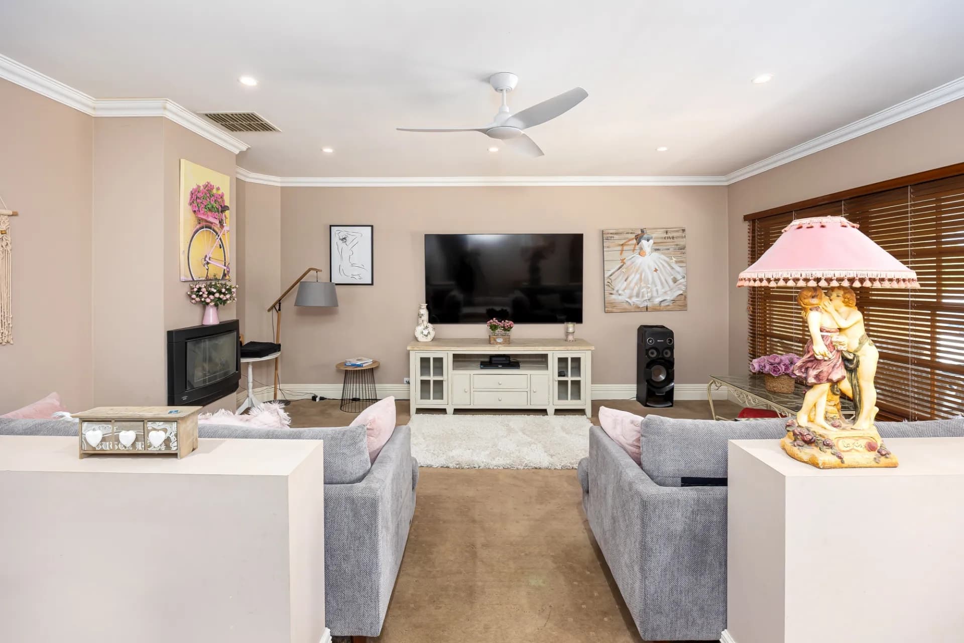 18 Stirling Boulevard, Tatton - Thumbnail 3