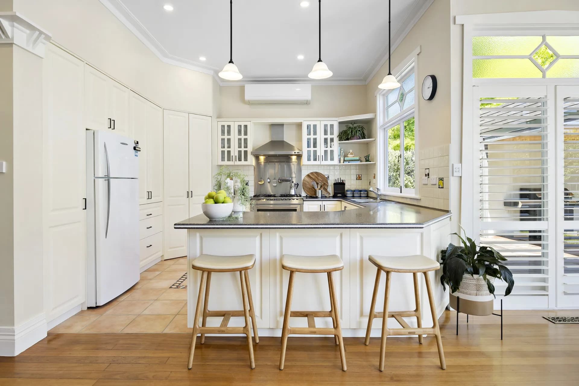 72 Mills Street, Hampton - Thumbnail 3