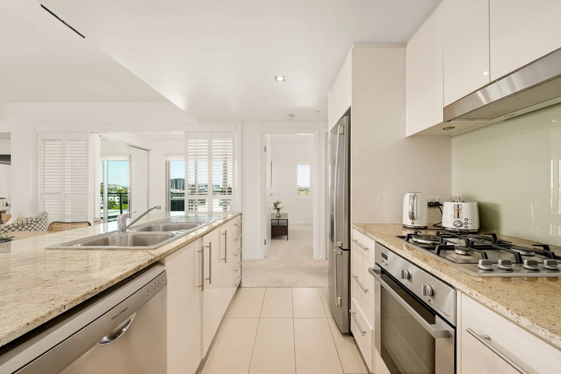 405/185 Redcliffe  Parade, Redcliffe - Thumbnail 7