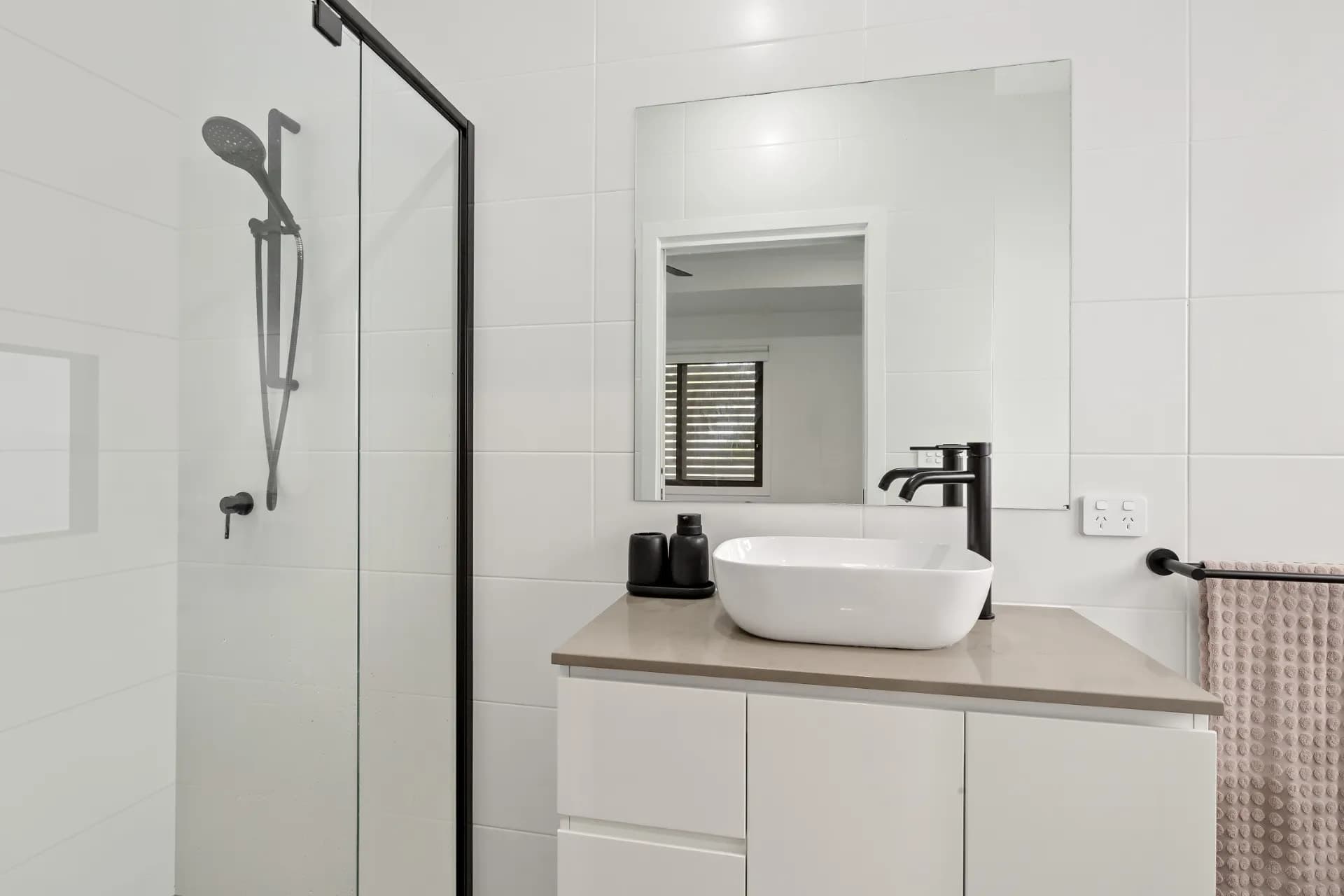 1/424 Glebe Road, Hamilton South - Thumbnail 8