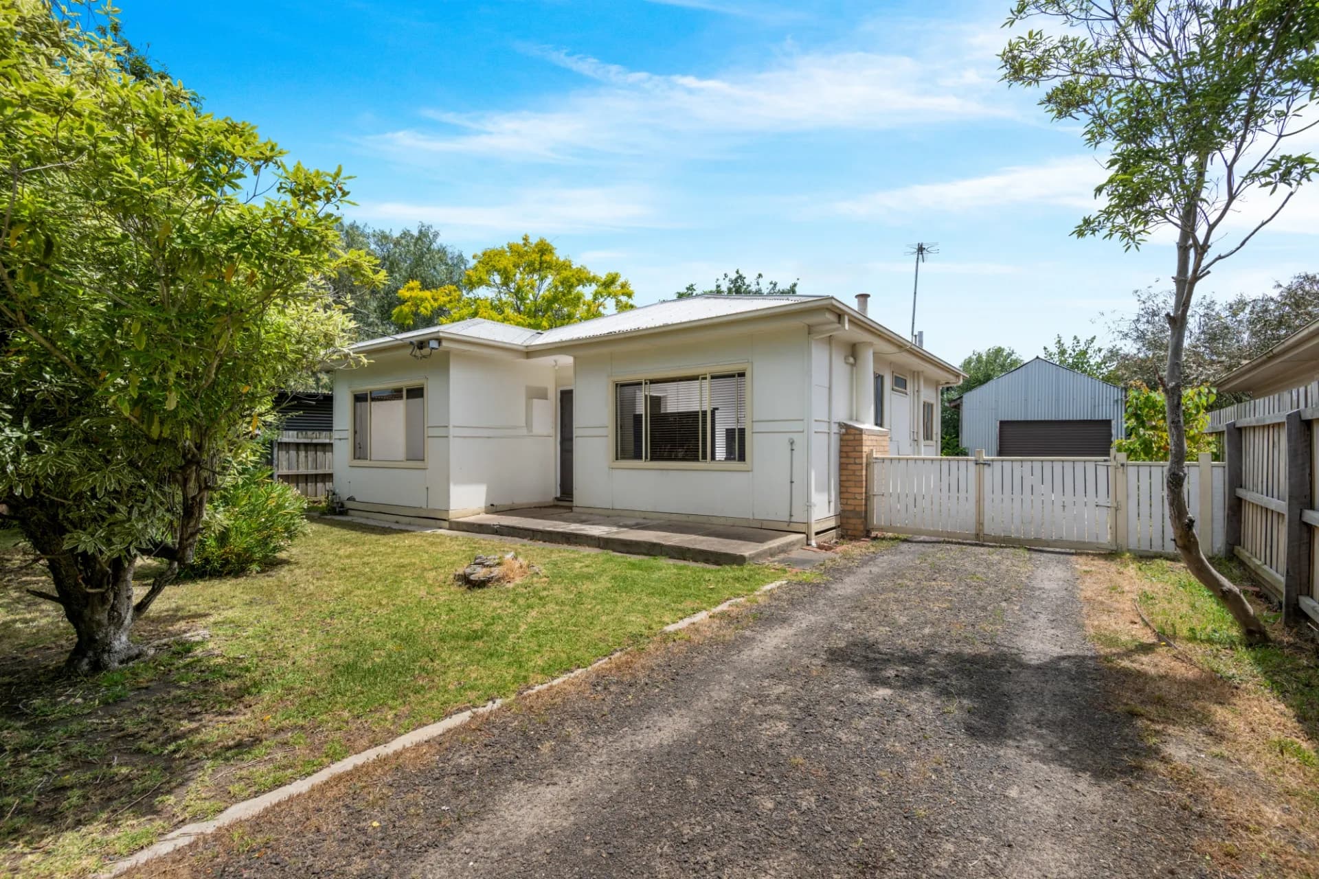 16 Myrtle Avenue, Newcomb - Image 1