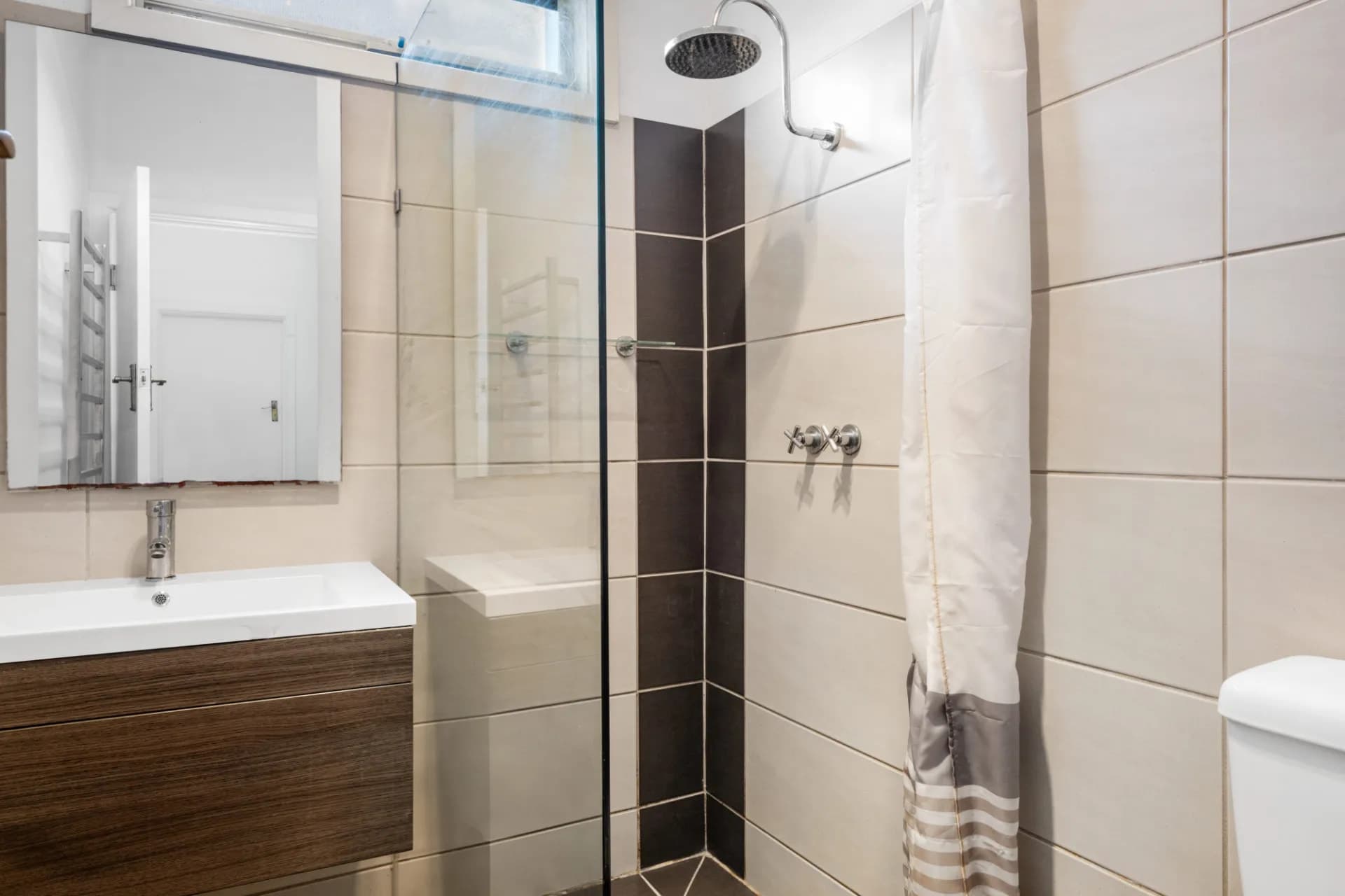 16 Myrtle Avenue, Newcomb - Thumbnail 8