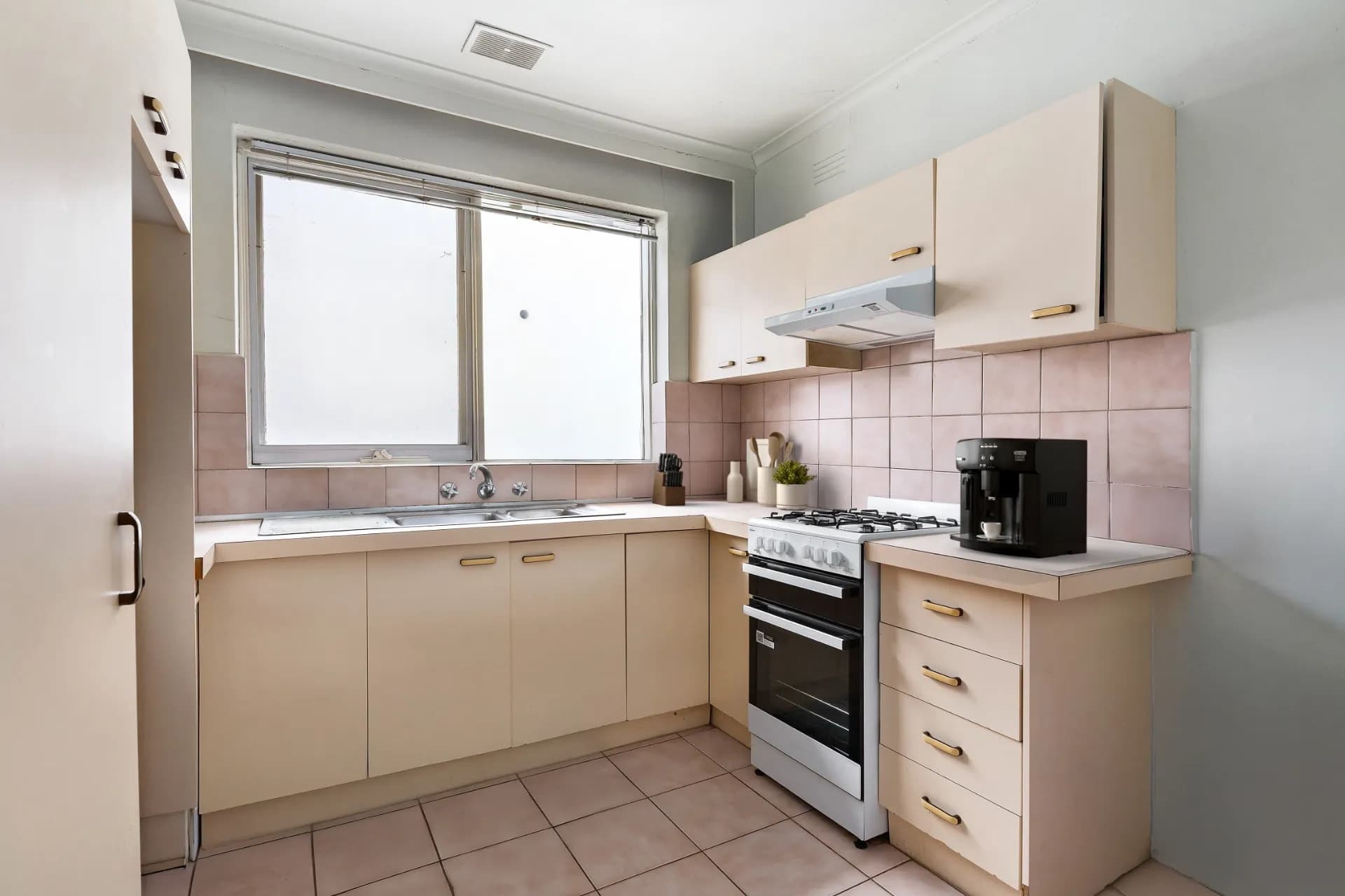 4/8 Maitland Street, Glen Iris - Thumbnail 5