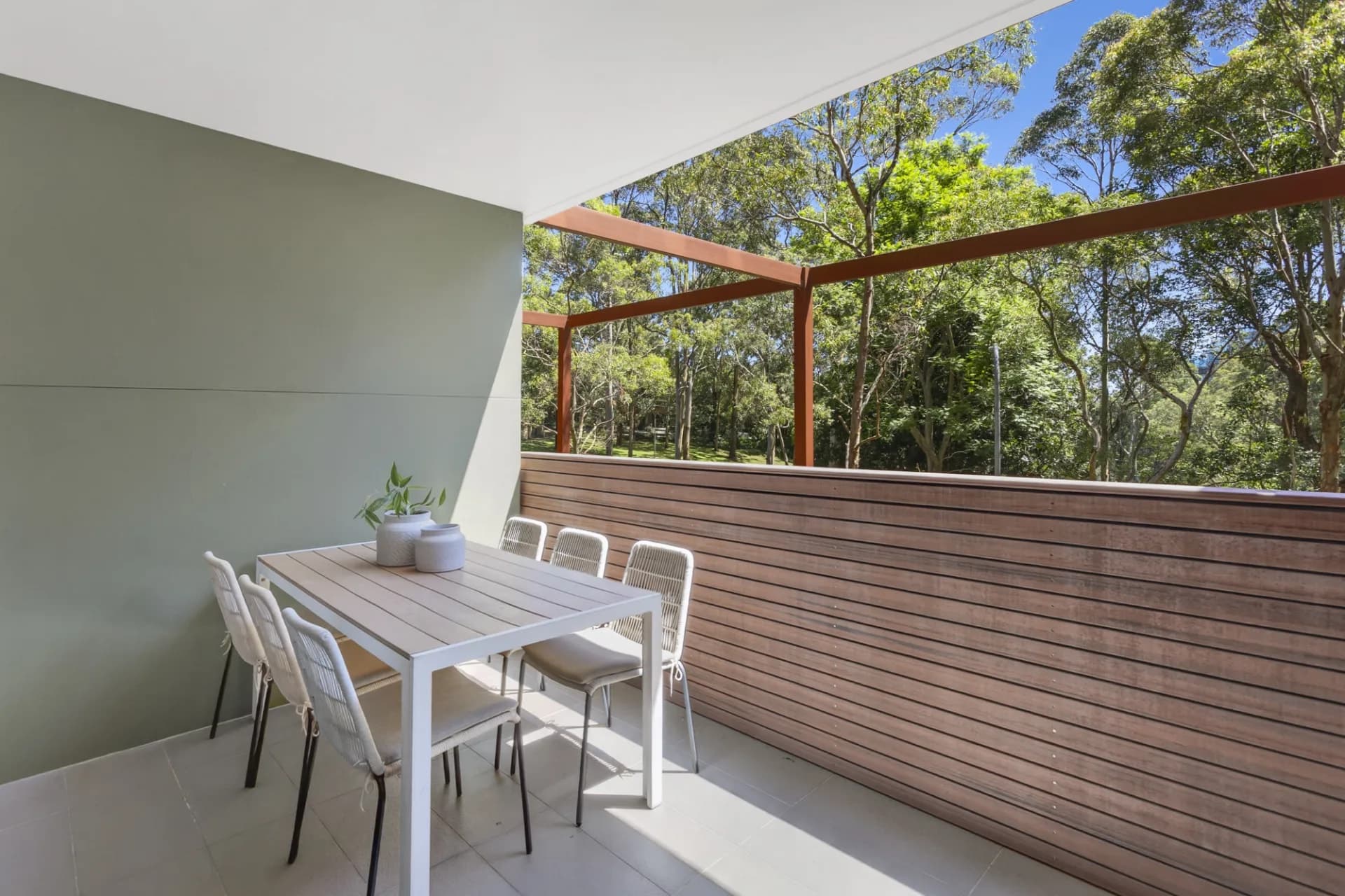 202/8 Duntroon Avenue, St Leonards - Thumbnail 3