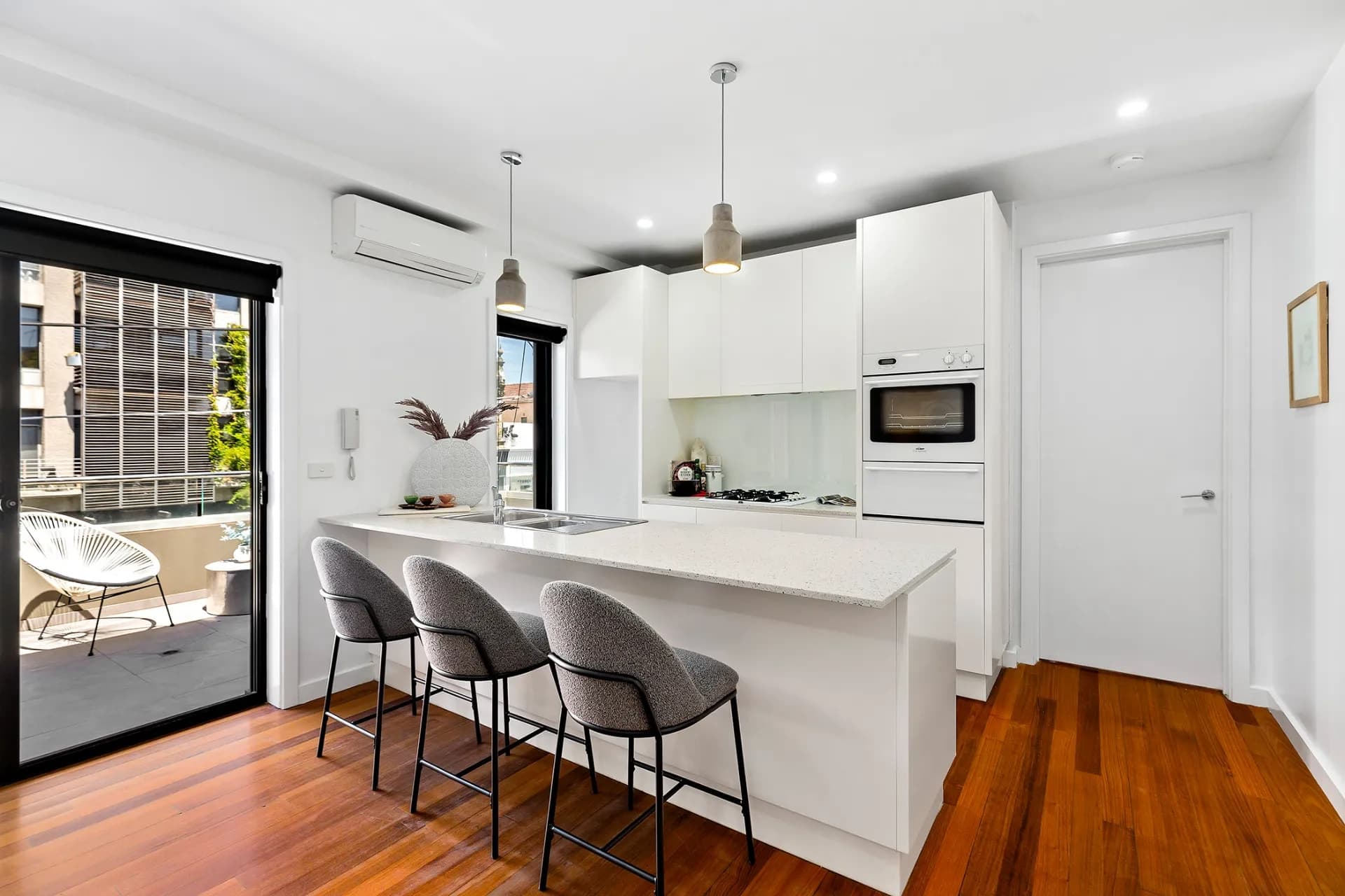3/14 Inkerman Street, St Kilda - Thumbnail 3