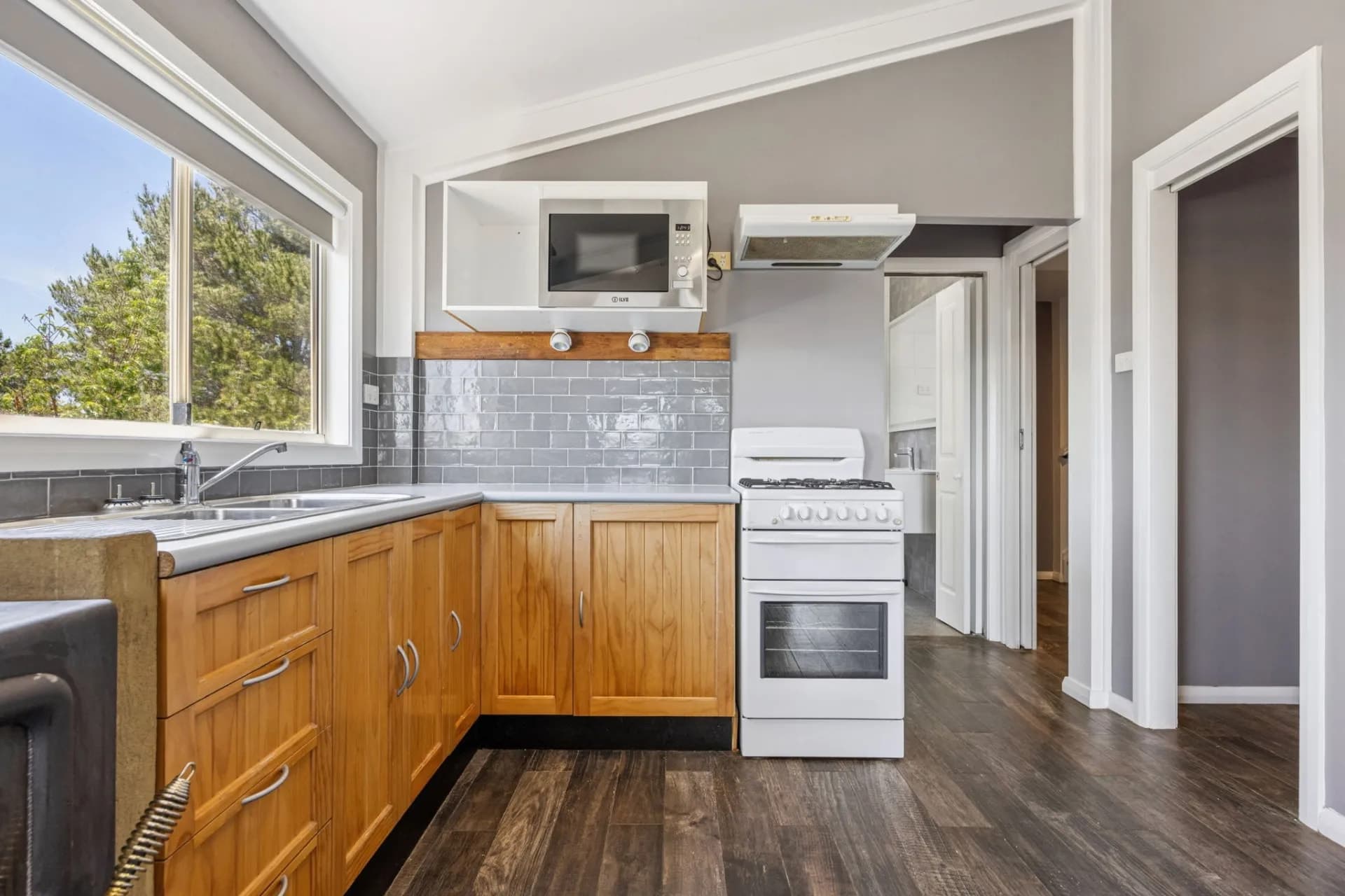 5157 The Snowy River Way, Dalgety - Thumbnail 2