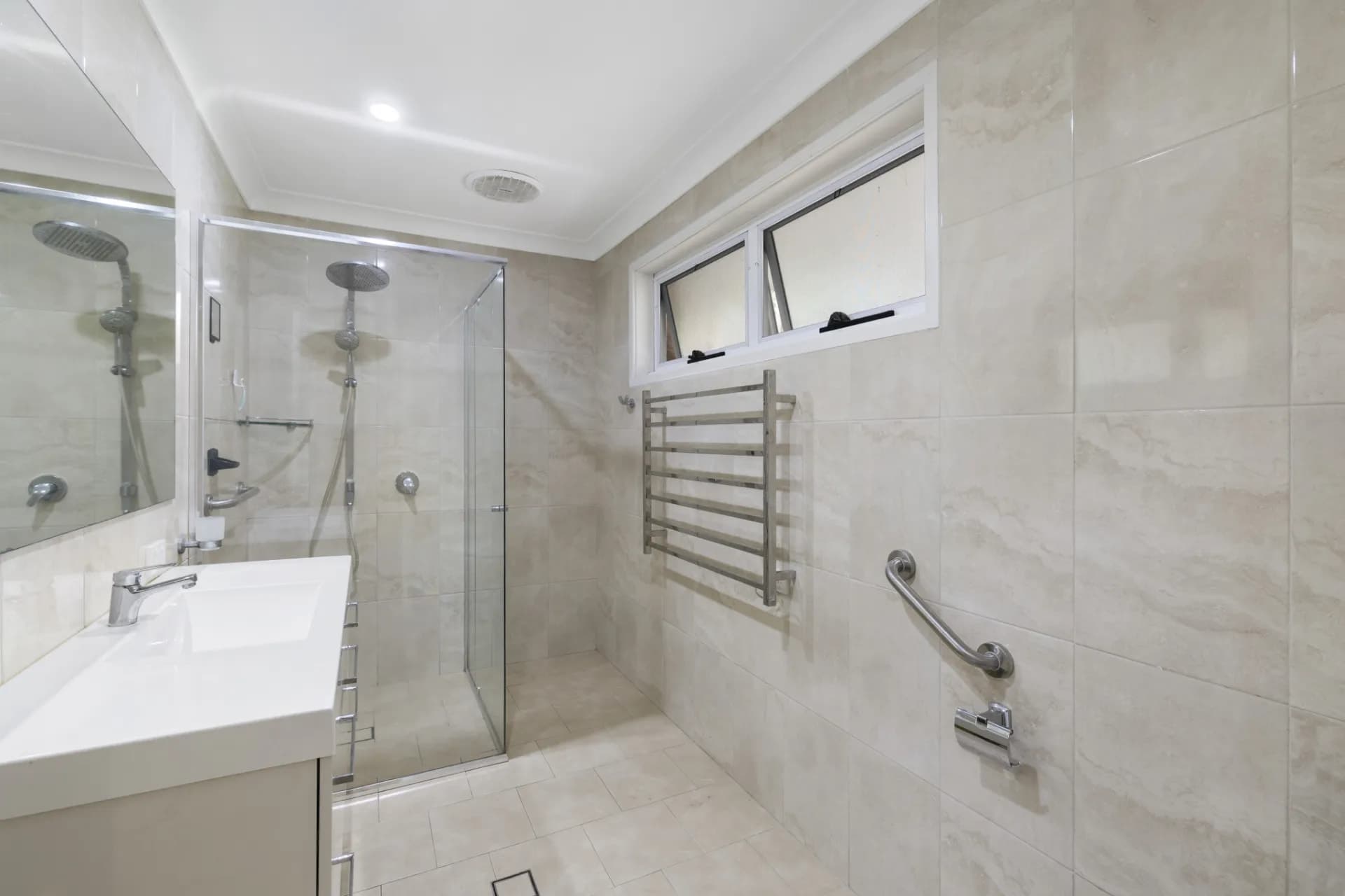 17 Margaret Avenue, Hornsby Heights - Thumbnail 7